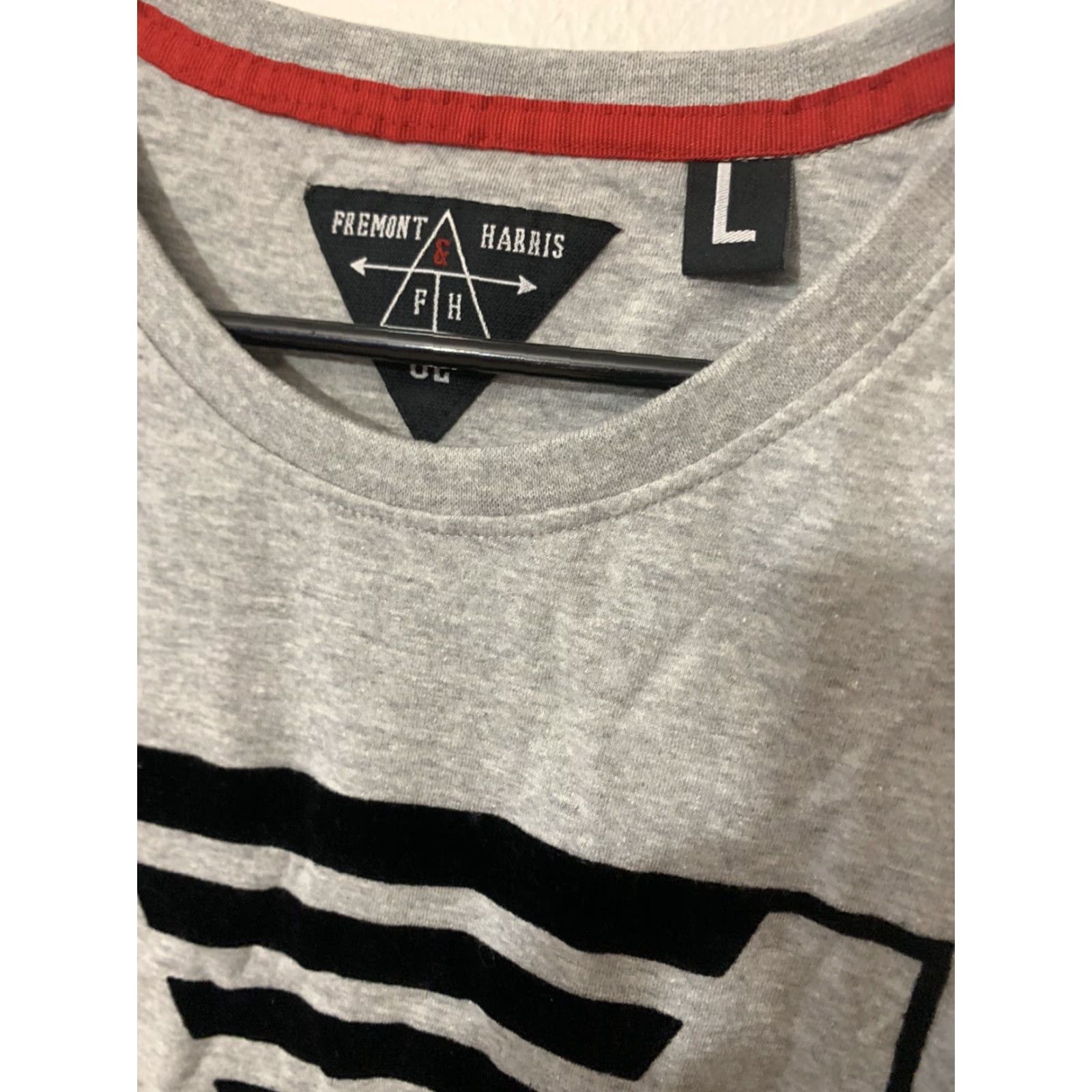 Vintage VINTAGE Fremont & Harris Shirt Mens L Gray w/ Black 1982 College Logo Pocket Crew Neck Short Sleeve T-Shirt Size US L / EU 52-54 / 3 - 2 Thumbnail