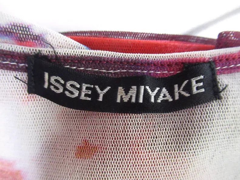 Issey Miyake Issey Miyake Main Line Blood Red Ink-Wash Mesh Long-Sleeve Size L / US 10 / IT 46 - 7 Thumbnail