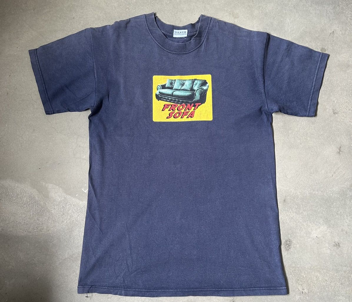 Vintage VINTAGE 90S SCIENCE LONDON FRONT SOFA ART TEE Size US M / EU 48-50 / 2 - 1 Thumbnail