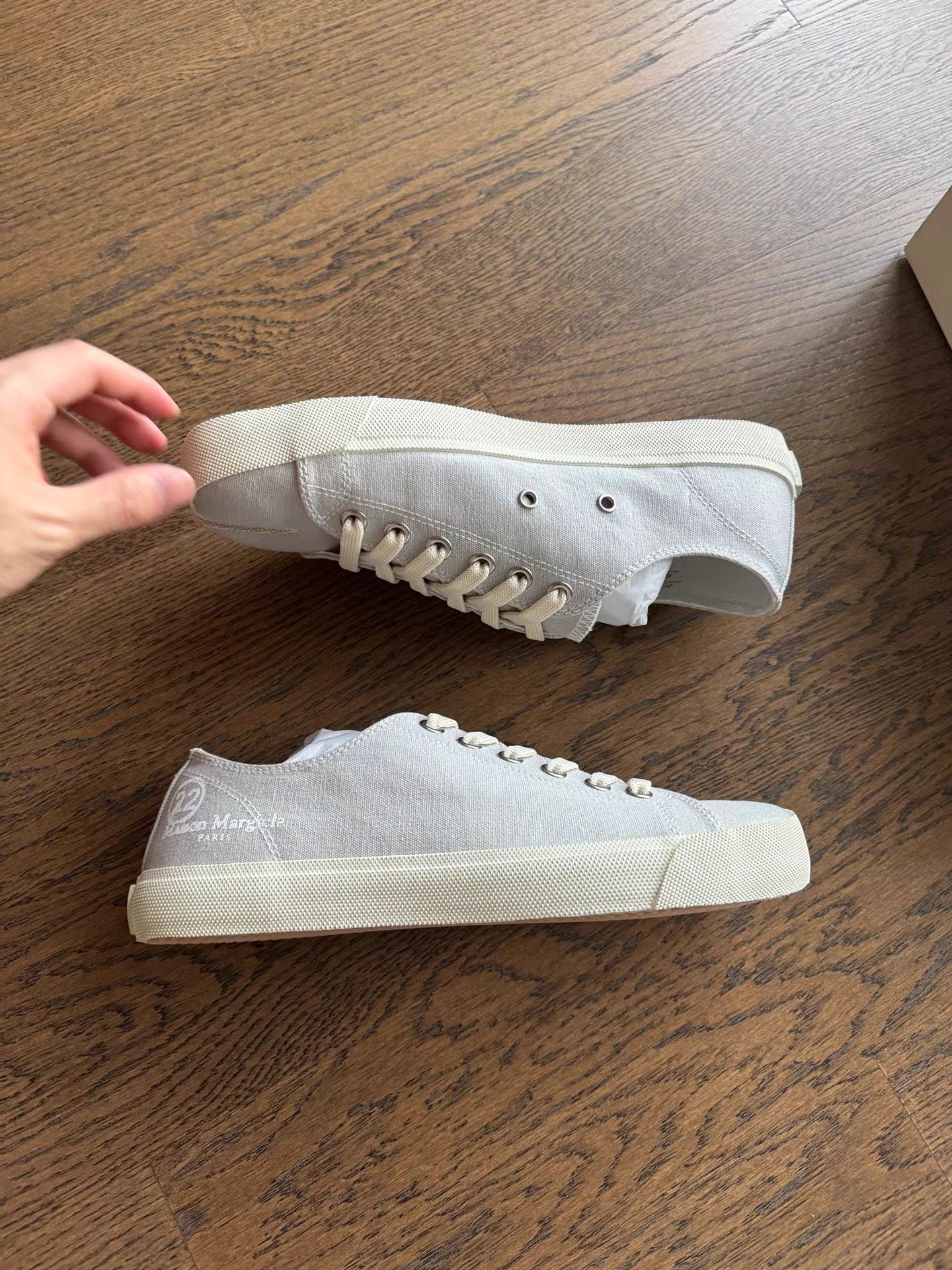 Maison Margiela Maison Margiela Tabi Ssense Exclusive Split-Toe Shoes K6 Size US 7 / EU 40 - 3 Thumbnail