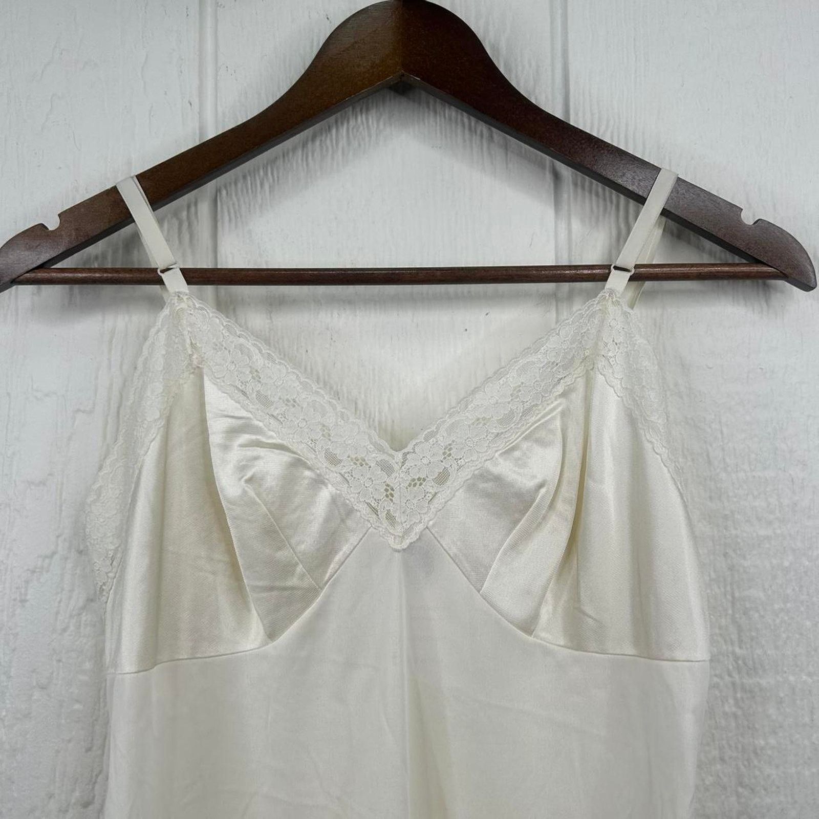 Other Vintage 80’s Vanity Fair White Satin Slip Dress Size Medium Size ONE SIZE - 3 Thumbnail