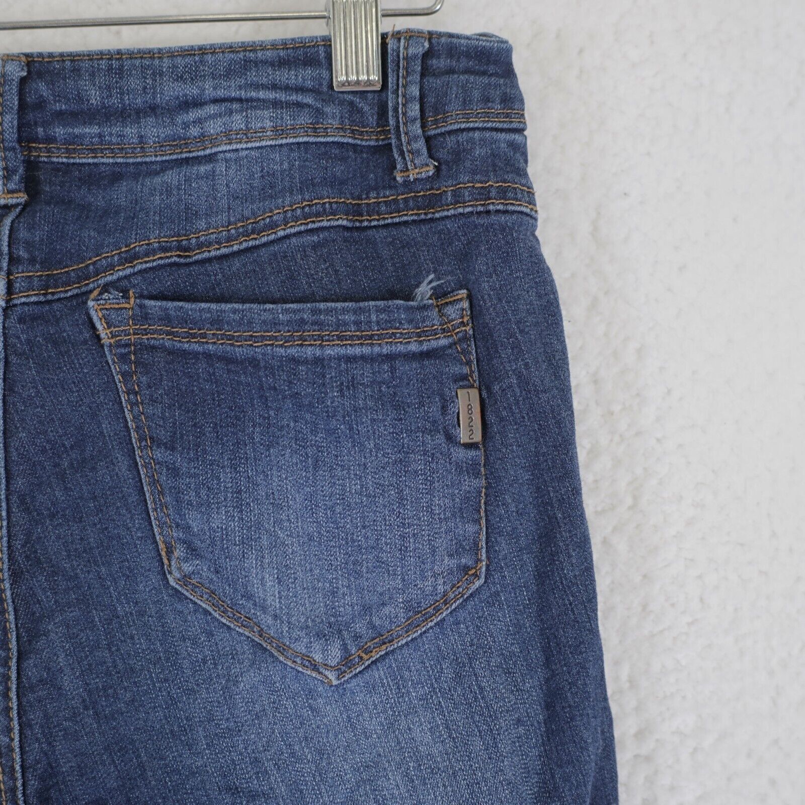 Designer 1822 Denim Adrianna Blue Stone Wash Wisker Jeans 4 28/28 Str Size 28" / US 6 / IT 42 - 4 Thumbnail