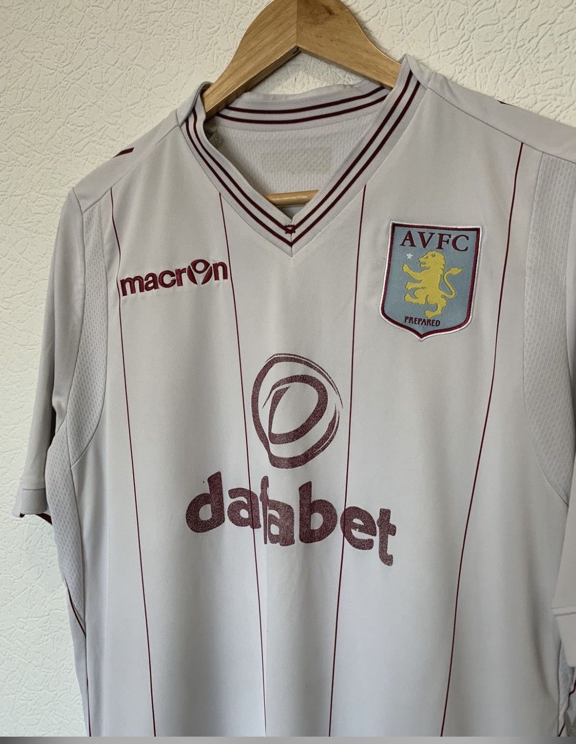 Macron ASTON VILLA MACRON 2014/2015 AWAY KIT SOCCER JERSEY FOOTBALL Size US L / EU 52-54 / 3 - 2 Thumbnail