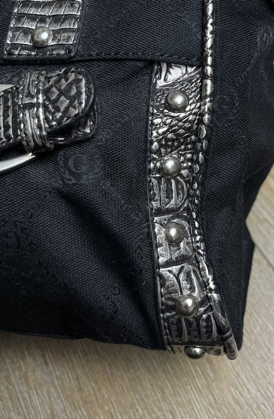 Japanese Brand Vintage Guess Style Y2K Buckle Logo Handle Bag 90s Size ONE SIZE - 12 Thumbnail