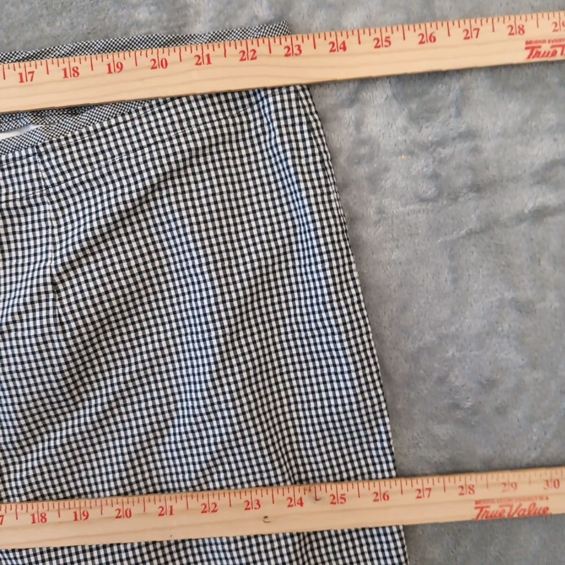 Talbots Talbots Woman Cropped Pants Plus 24W Black Plaid High Rise Cropped Lightweight Cotton Blend Straight Inseam 27.5 in Women Mens? Size 42" / US 20 - 2 Thumbnail