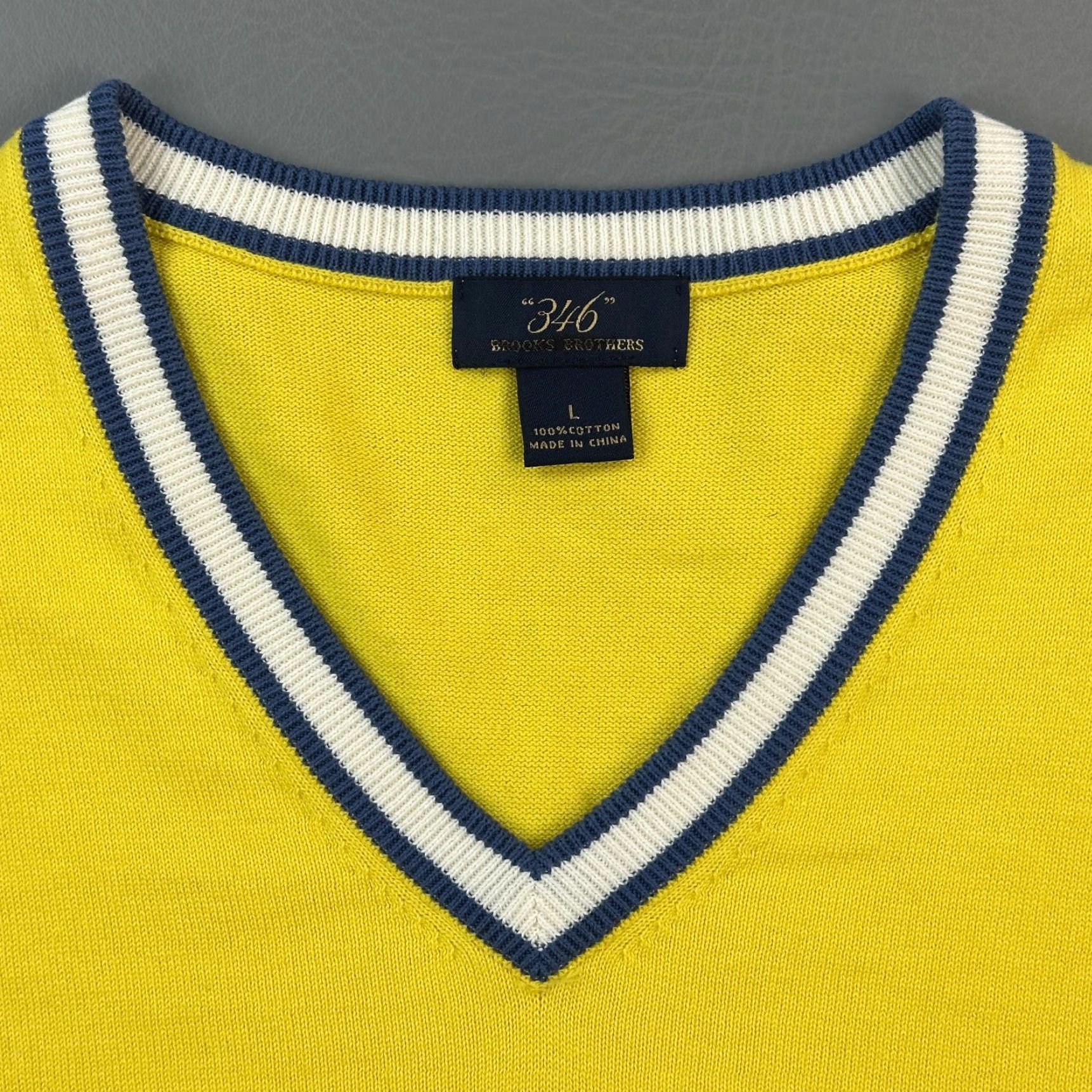 Brooks Brothers Brooks Brothers 346 Sweater Vest Mens Large Yellow Cotton V Neck Preppy Golf Vest Sweater Size US L / EU 52-54 / 3 - 2 Thumbnail