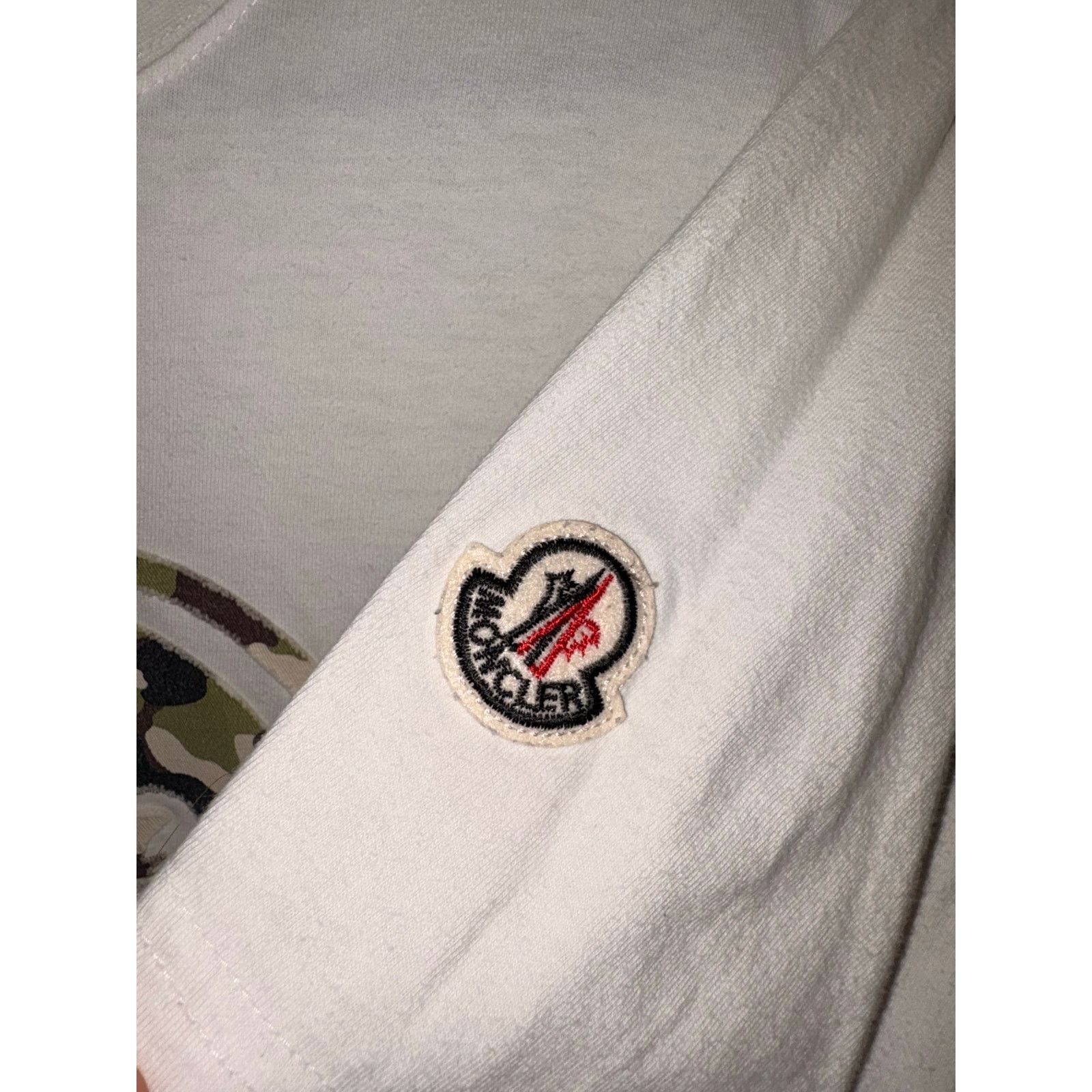 Moncler Vintage Moncler Camo Logo Size US L / EU 52-54 / 3 - 4 Thumbnail