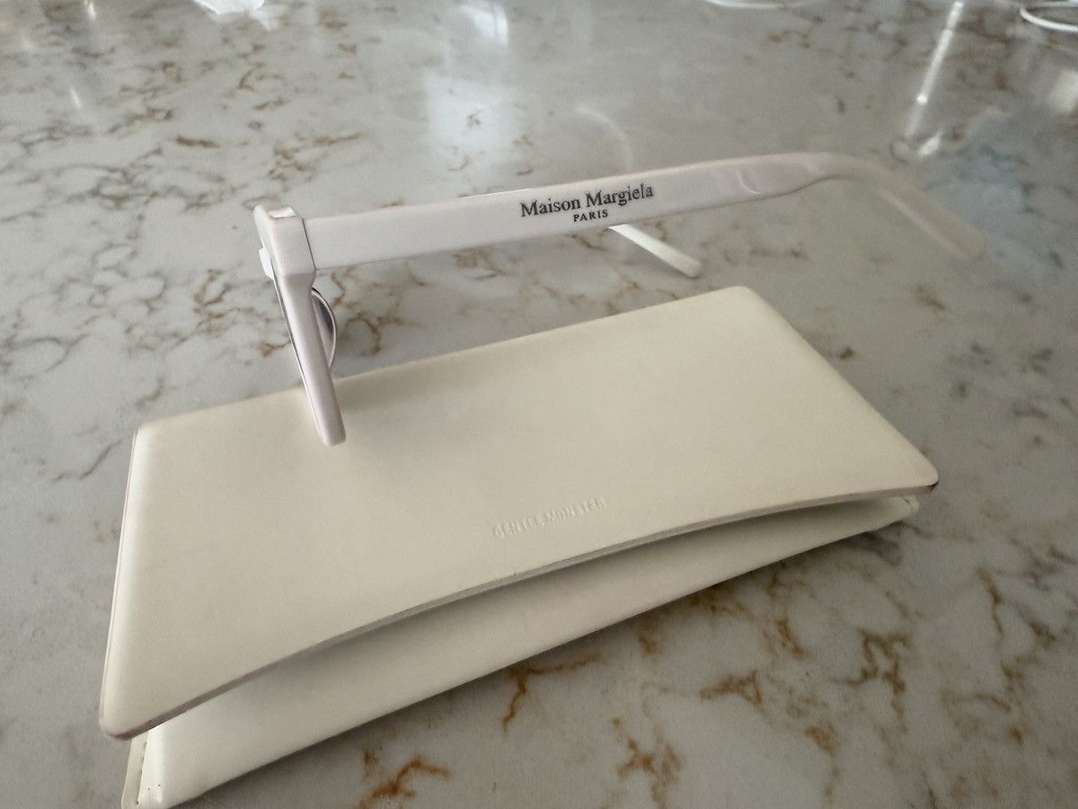 Gentle Monster × Maison Margiela Gentle Monster x Maison Margiela MM006 White Size ONE SIZE - 6 Thumbnail