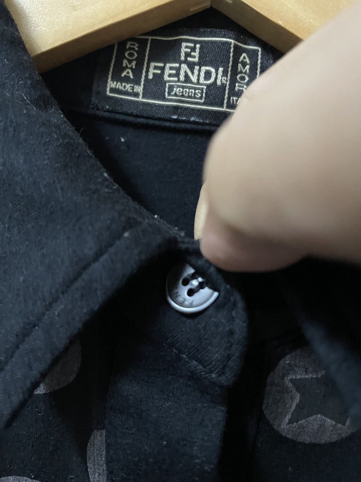 Fendi FENDI JEANS ROMA BUTTON UP SHIRTS Size S / US 4 / IT 40 - 5 Thumbnail