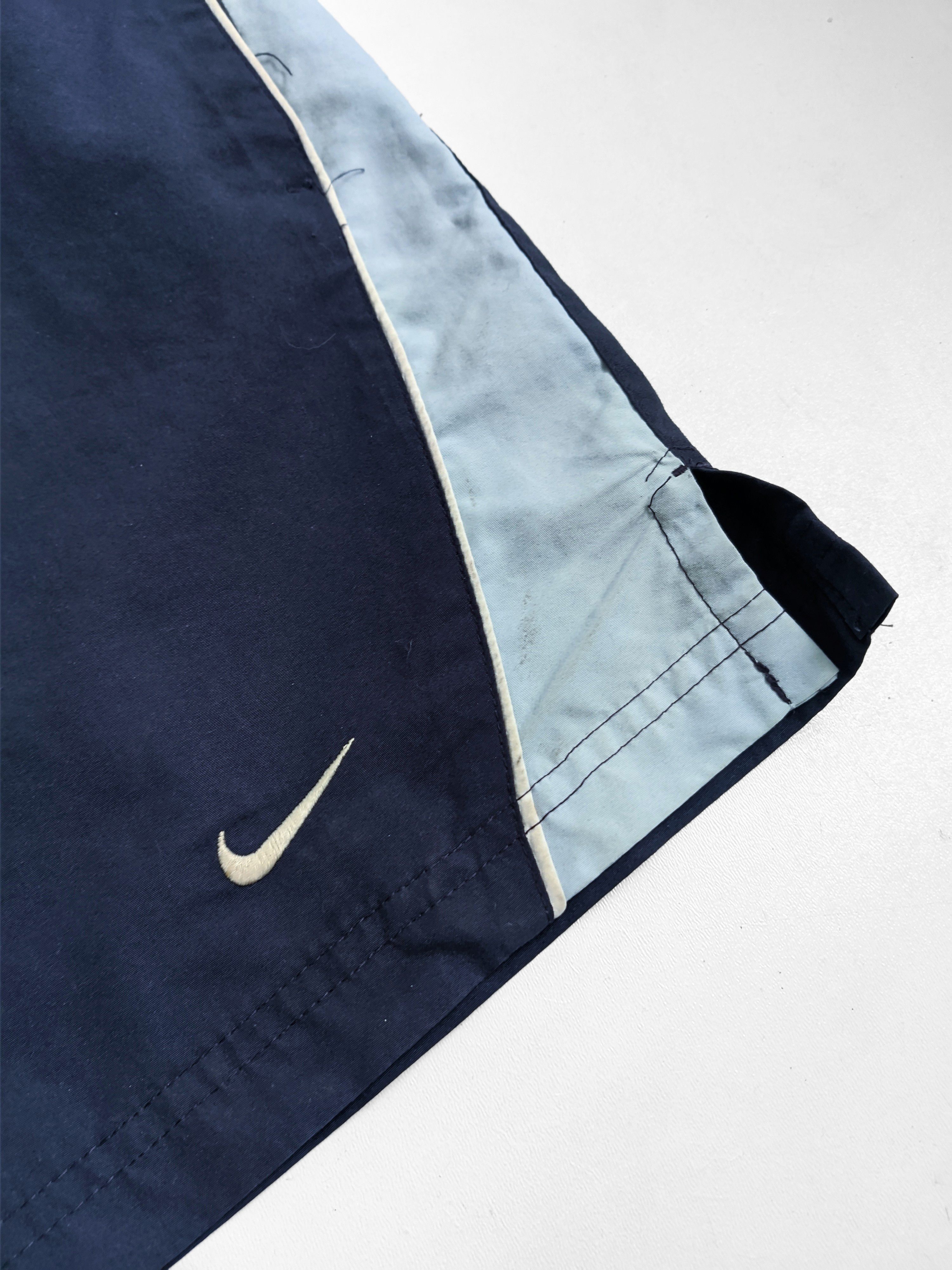 Nike Vintage Nike shorts swoosh nylon y2k 90s Size US 33 - 4 Thumbnail