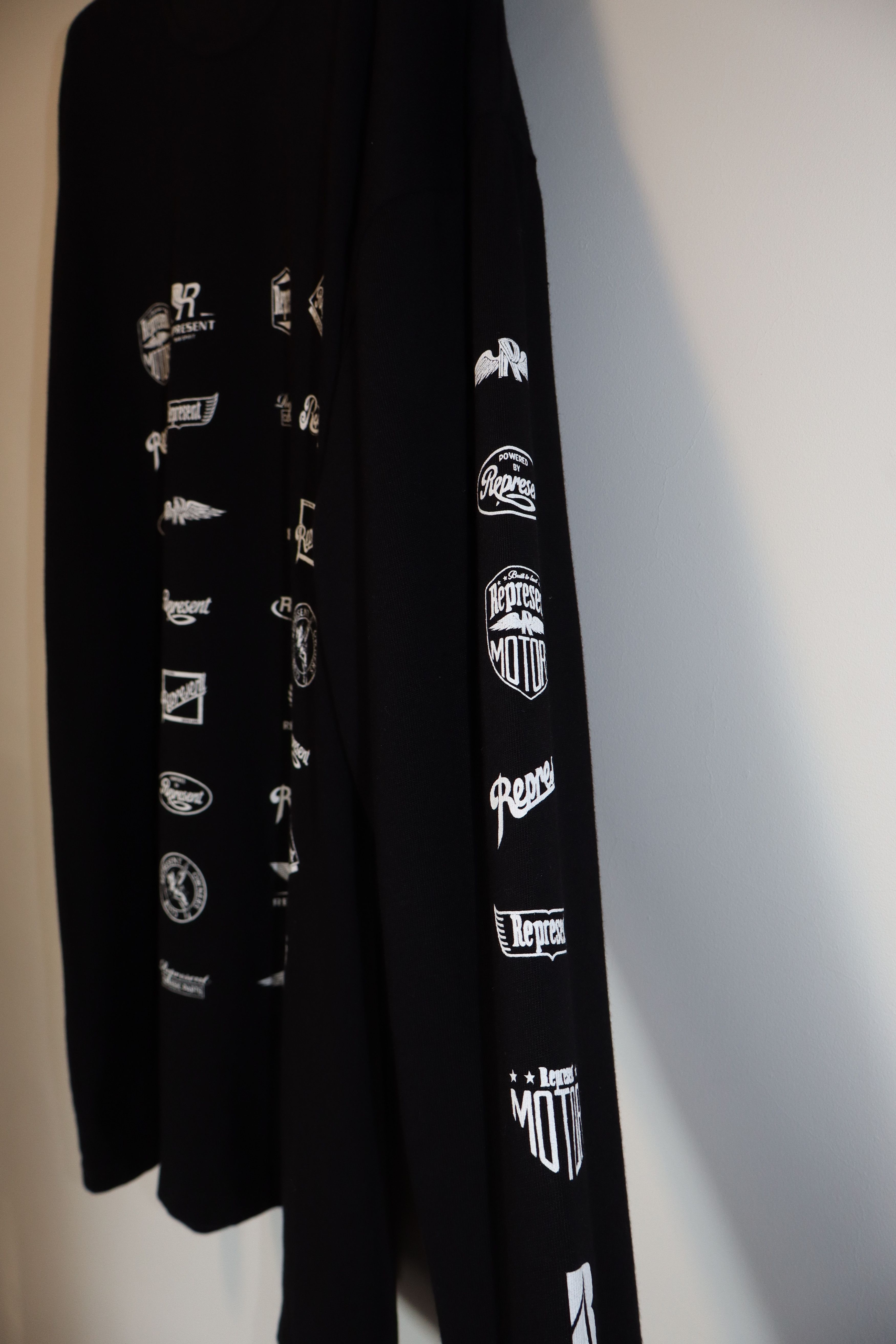 Represent Clo. Logo print longsleeve t-shirt Size US M / EU 48-50 / 2 - 4 Thumbnail