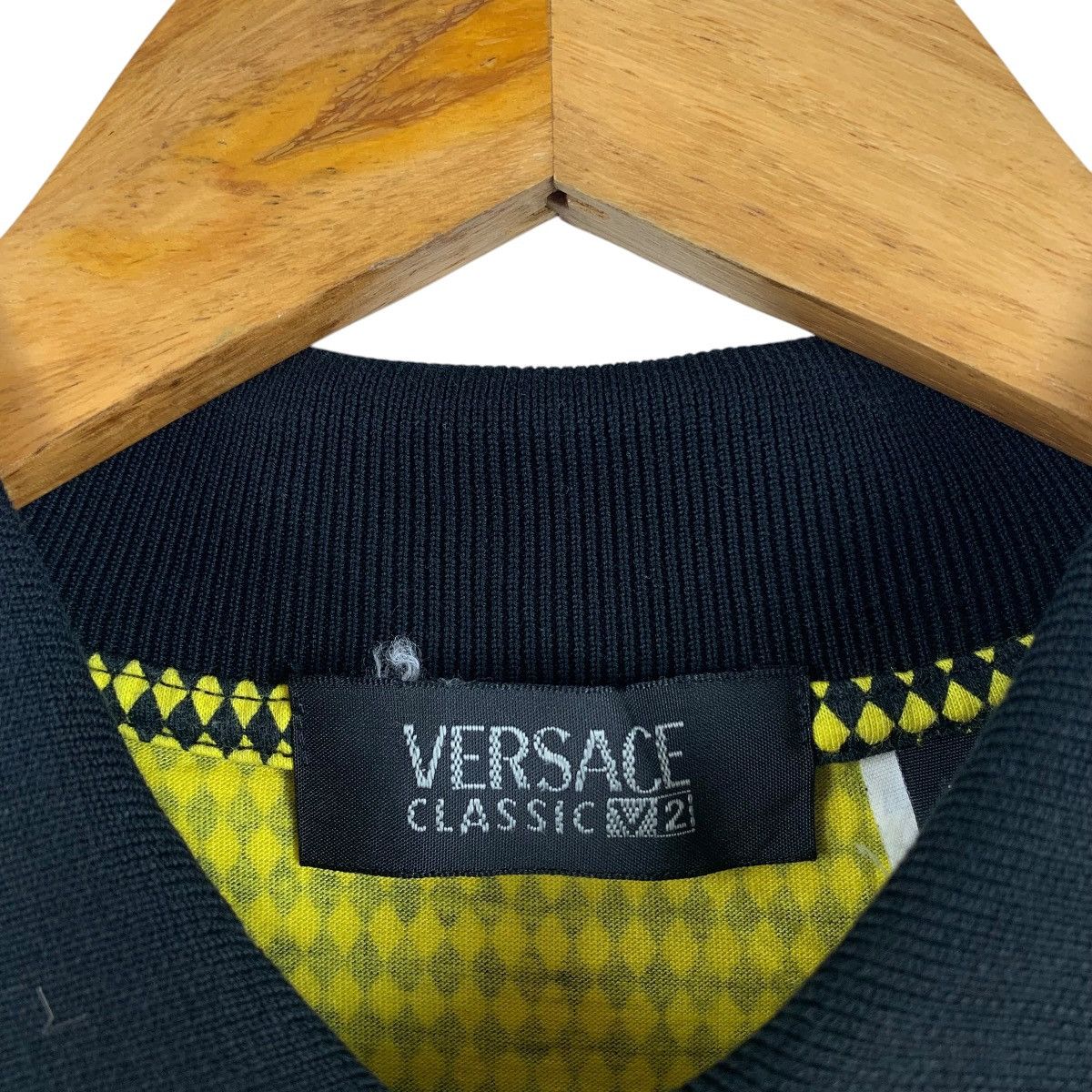 Designer × Versace Vintage VERSACE CLASSIC V2 polo tee Size US L / EU 52-54 / 3 - 3 Thumbnail