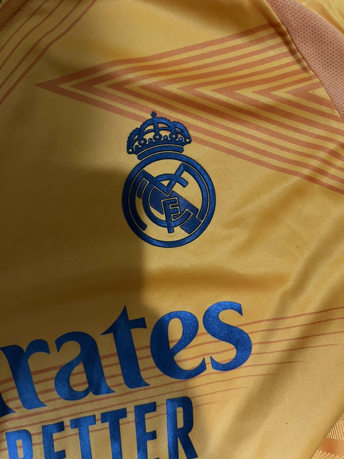 Adidas Real Madrid Away Kit 2024 - Size L Size US L / EU 52-54 / 3 - 3 Thumbnail