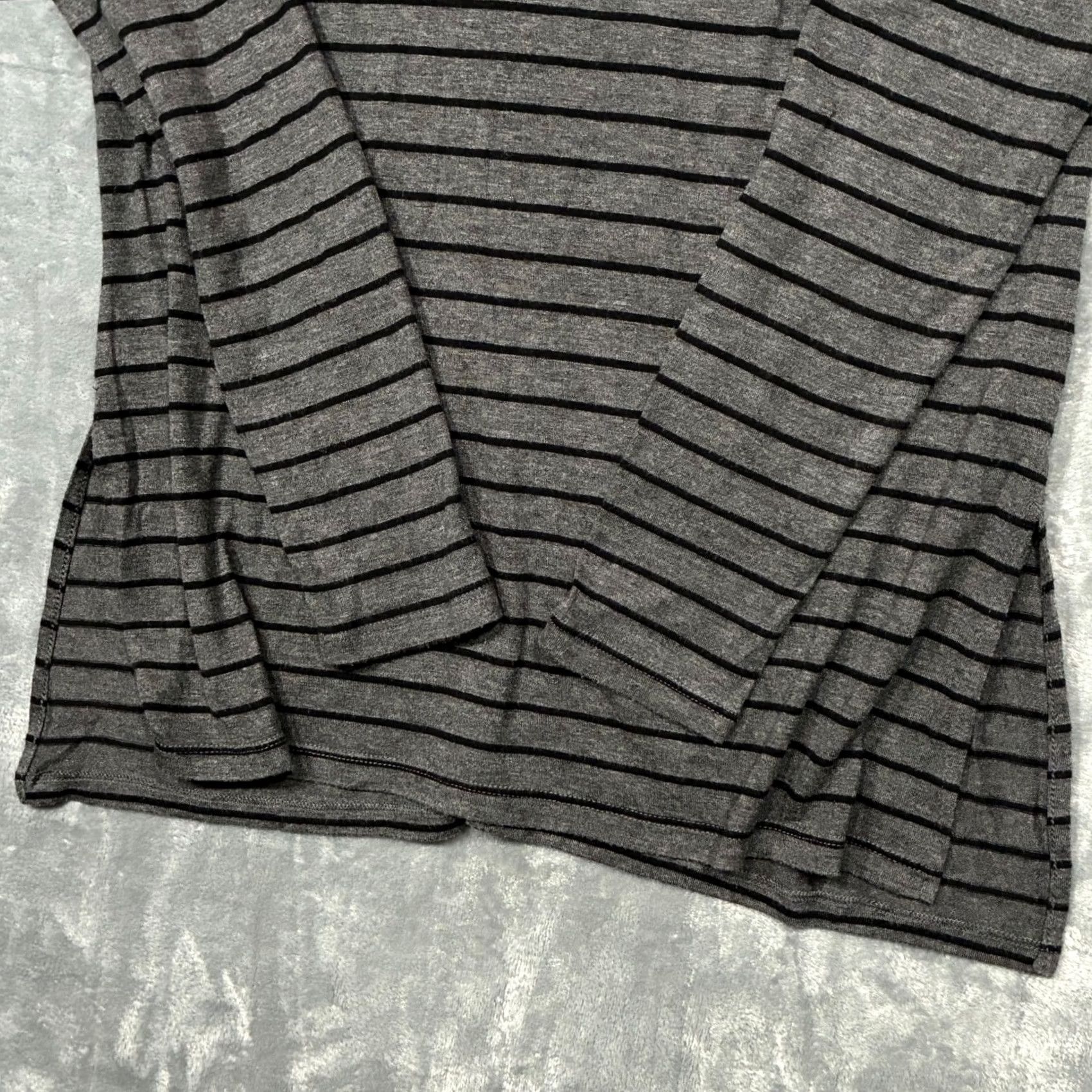 Athleta Athleta Turtleneck Long Sleeve Top Gray Black Size S Size S / US 4 / IT 40 - 3 Thumbnail