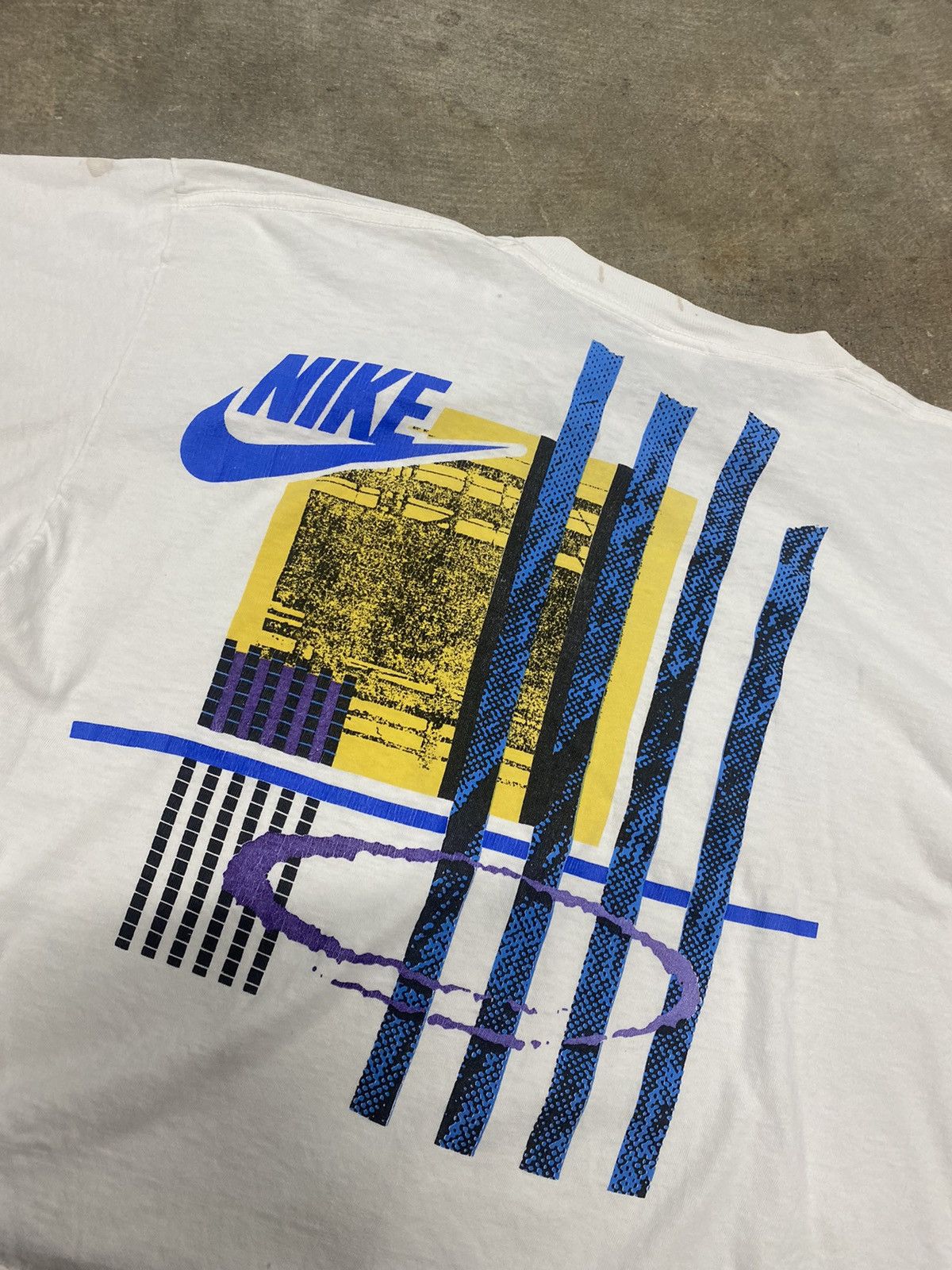 Nike × Vintage Vintage 90’s Nike Sportswear Cropped Graphic T-Shirt Size US L / EU 52-54 / 3 - 4 Thumbnail