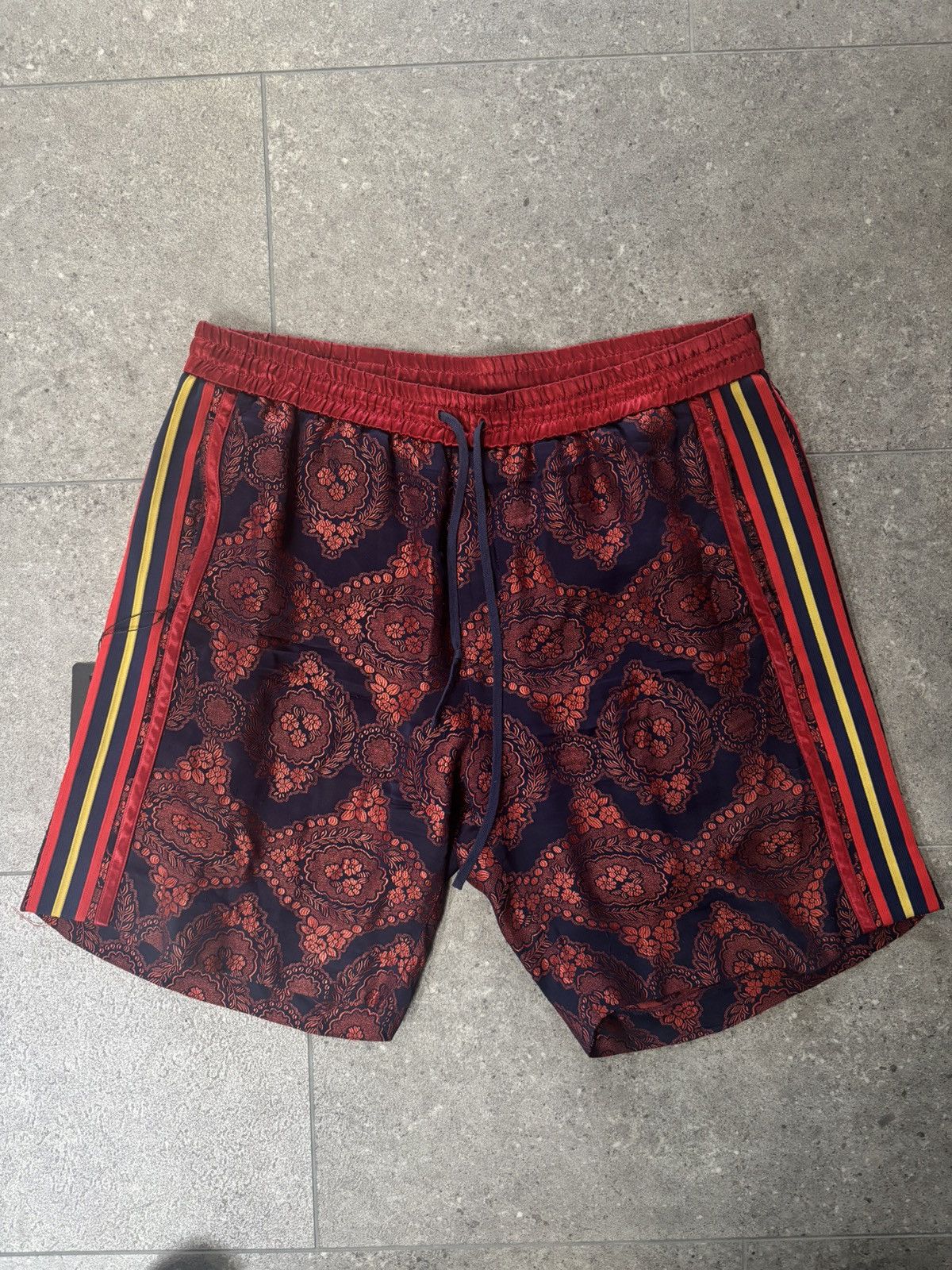 GUCCI RED SATIN FLORAL PRINT SIZE 50