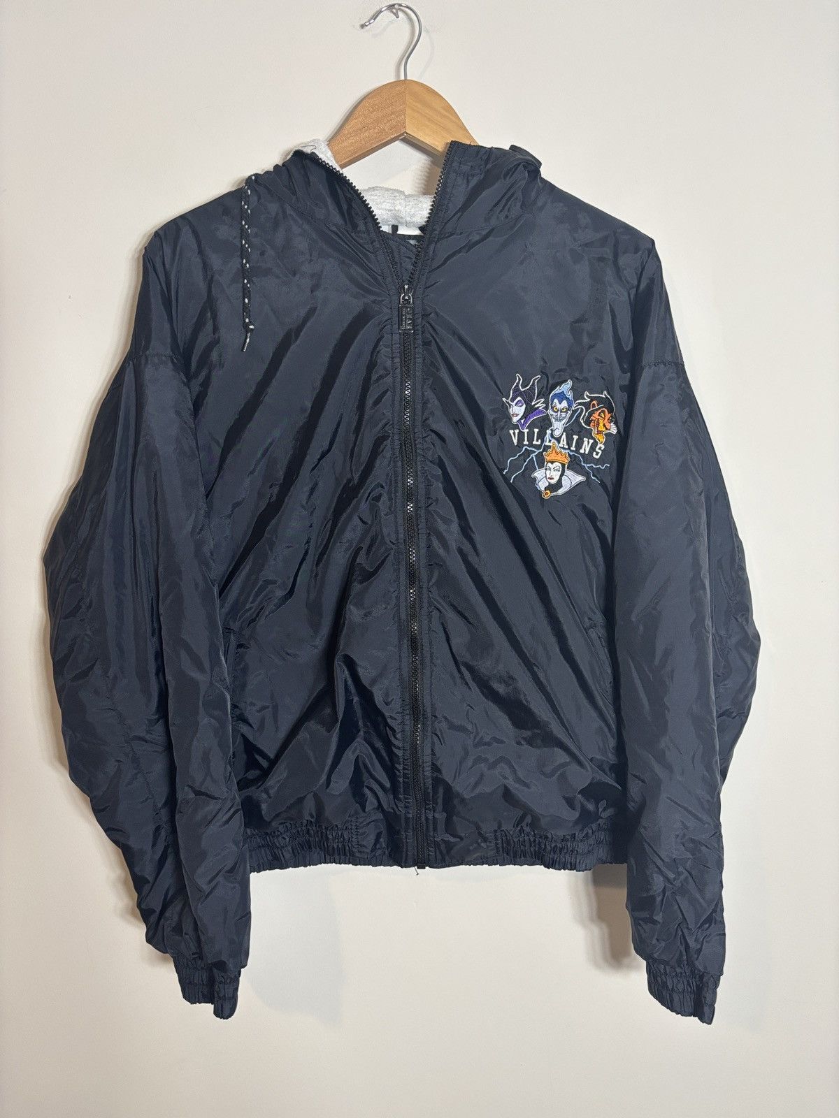 Disney Vtg Disney Catalog Villains Full Zip Logo Spellout Jacket M Size US M / EU 48-50 / 2 - 1 Thumbnail