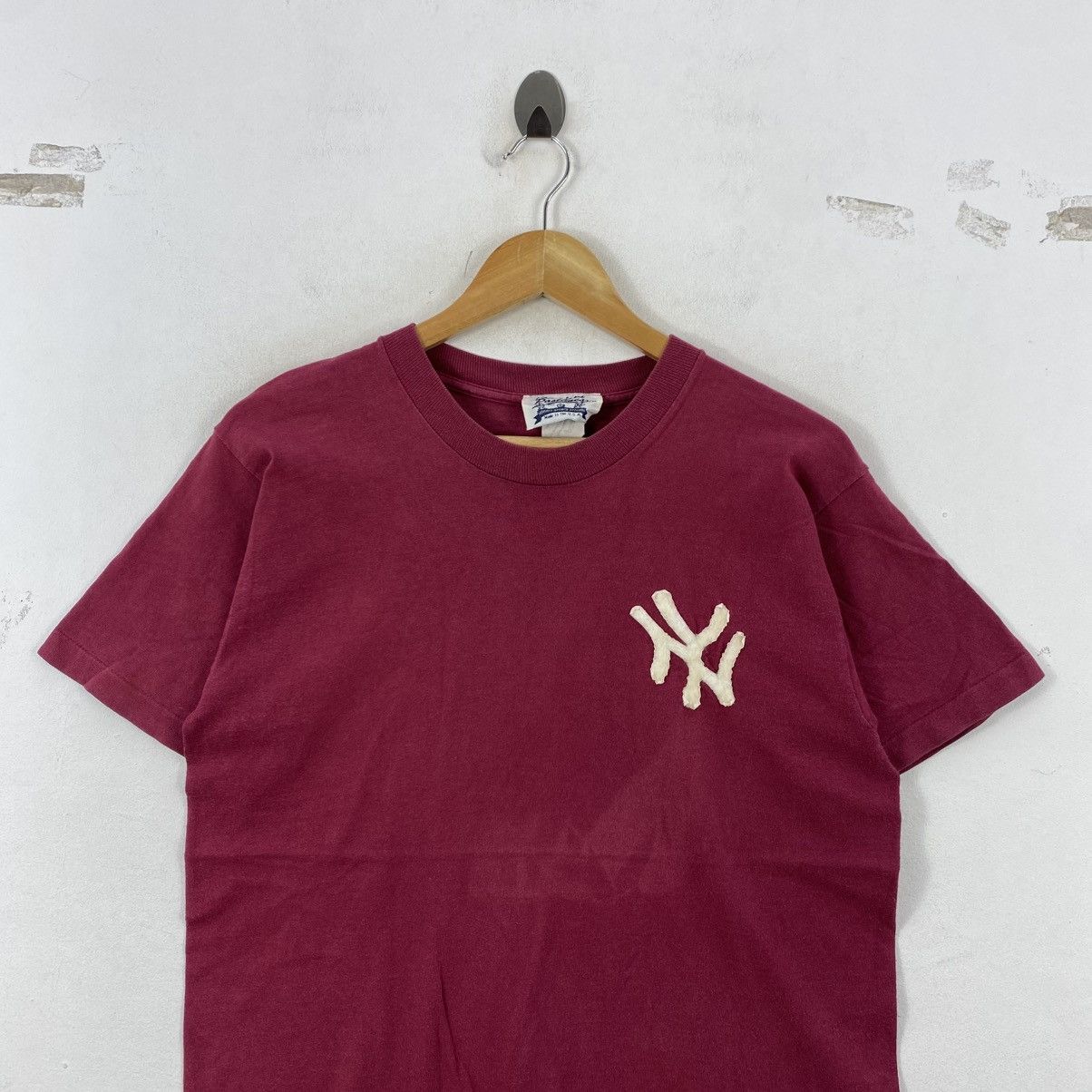 Vintage Vtg 90s NY Yankees T-Shirt American Pastimes Maroon USA Size US M / EU 48-50 / 2 - 3 Thumbnail