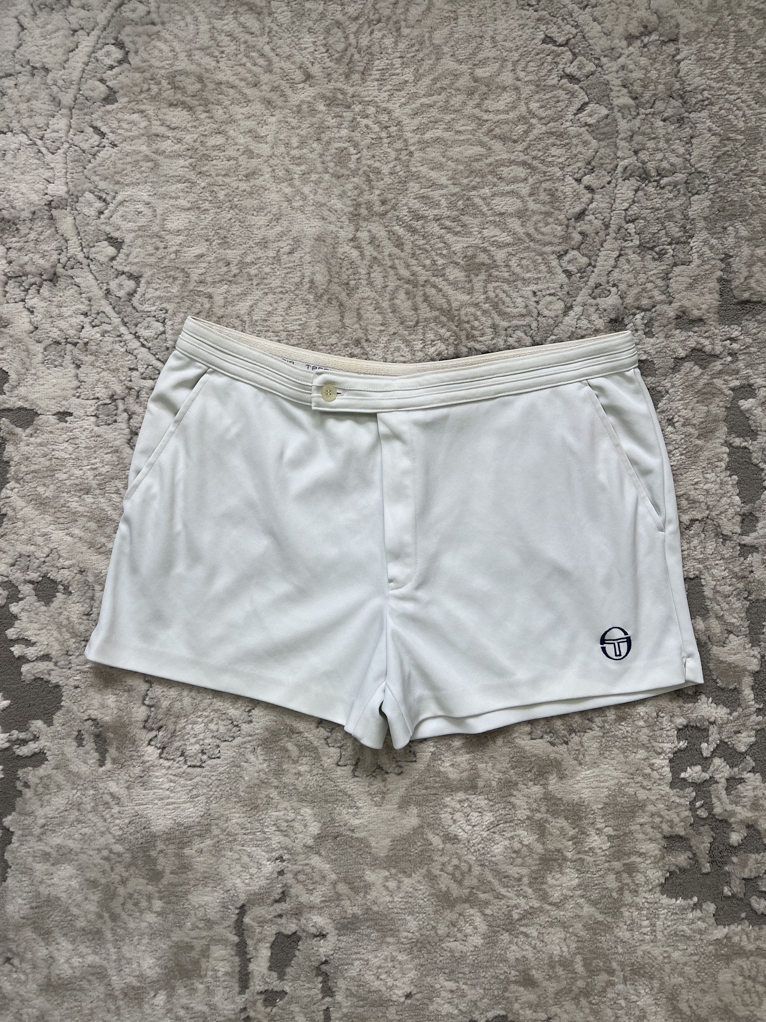 Sergio Tacchini Vintage Sergio Tacchini Tennis Shorts Made in Italy L Size US 34 / EU 50 - 1 Thumbnail