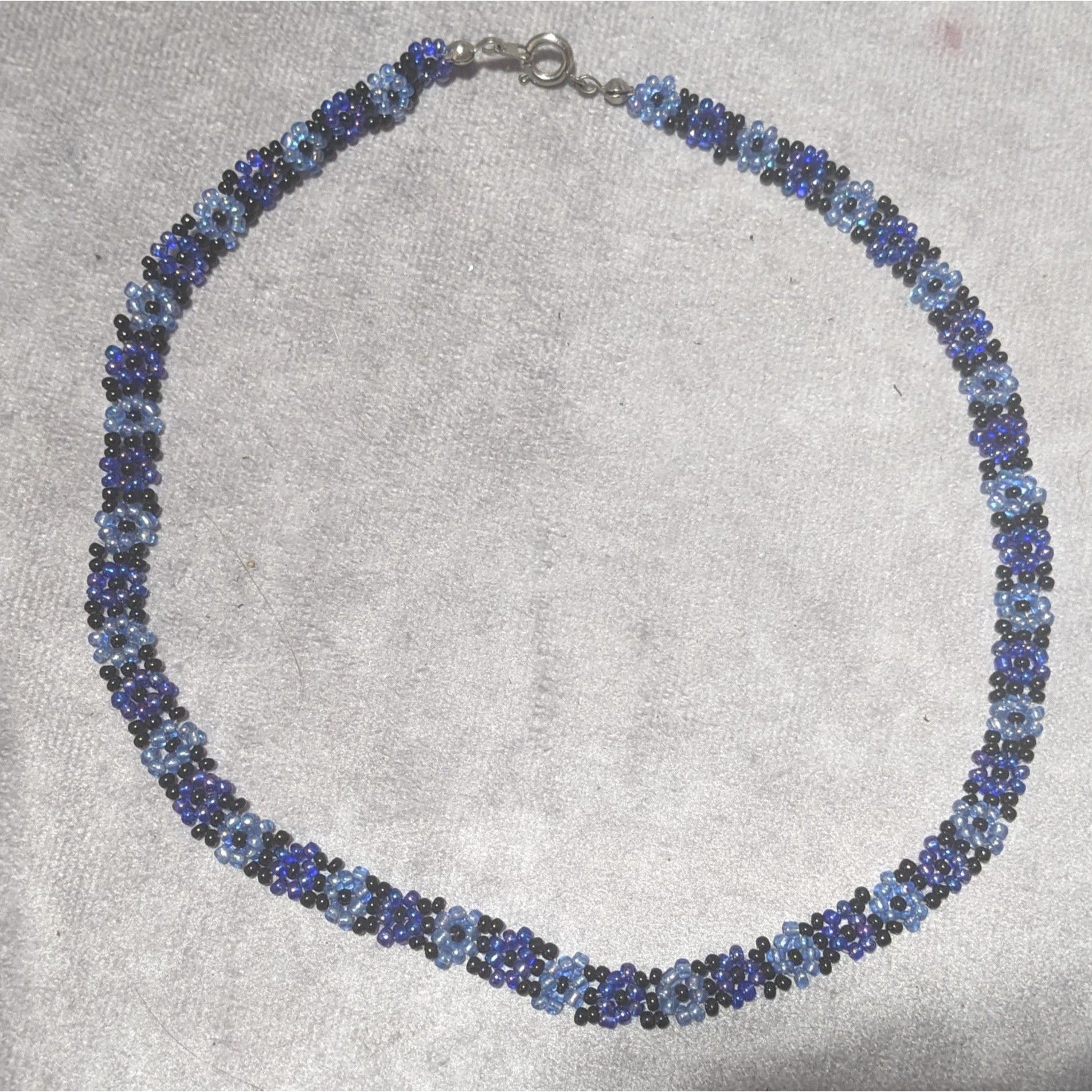 Other Retro Blue And Black Beaded Floral Necklace Size ONE SIZE - 5 Thumbnail