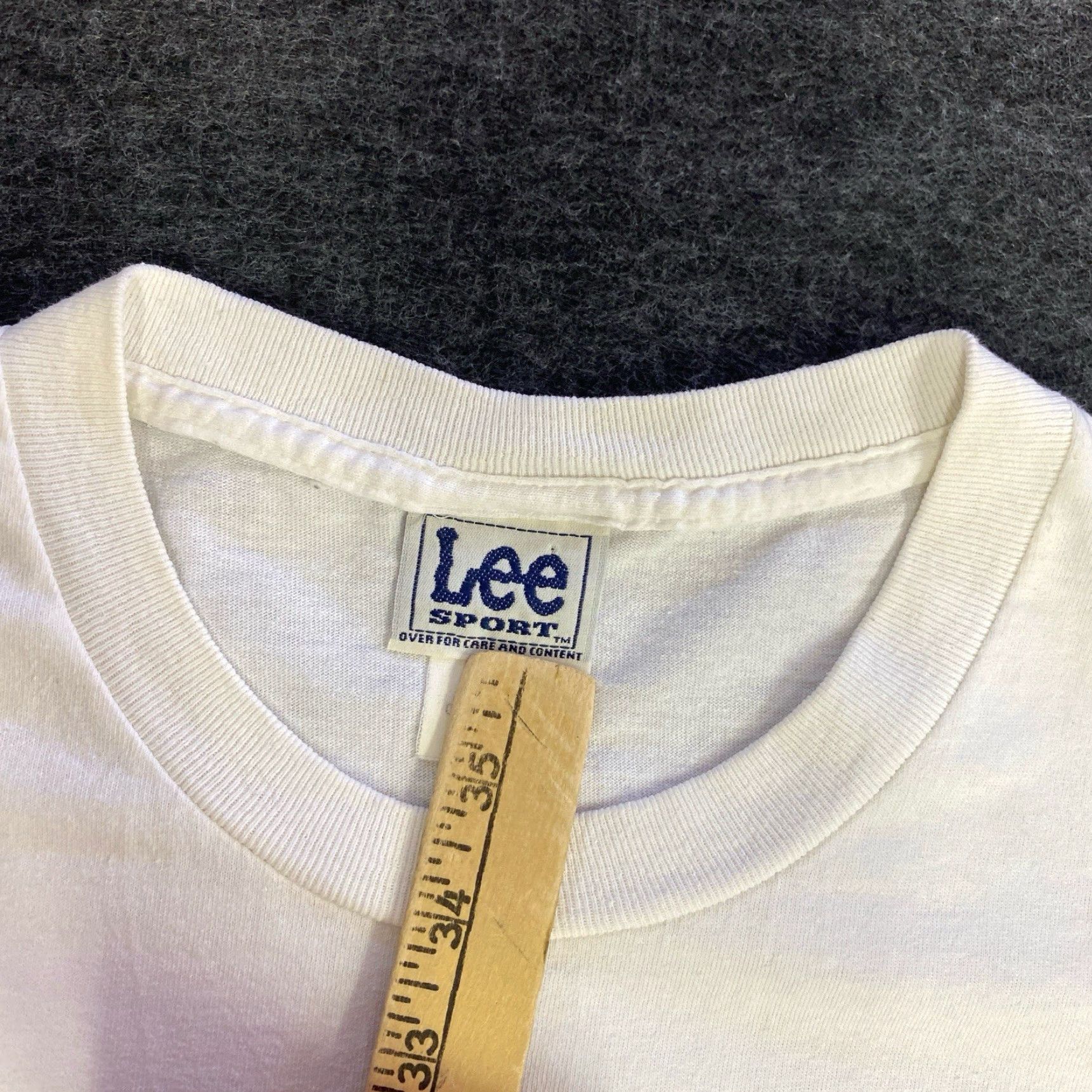 Lee VINTAGE 2001 Diamondbacks World Series Champions MLB T Shirt Mens Sz Medium Size US M / EU 48-50 / 2 - 4 Thumbnail