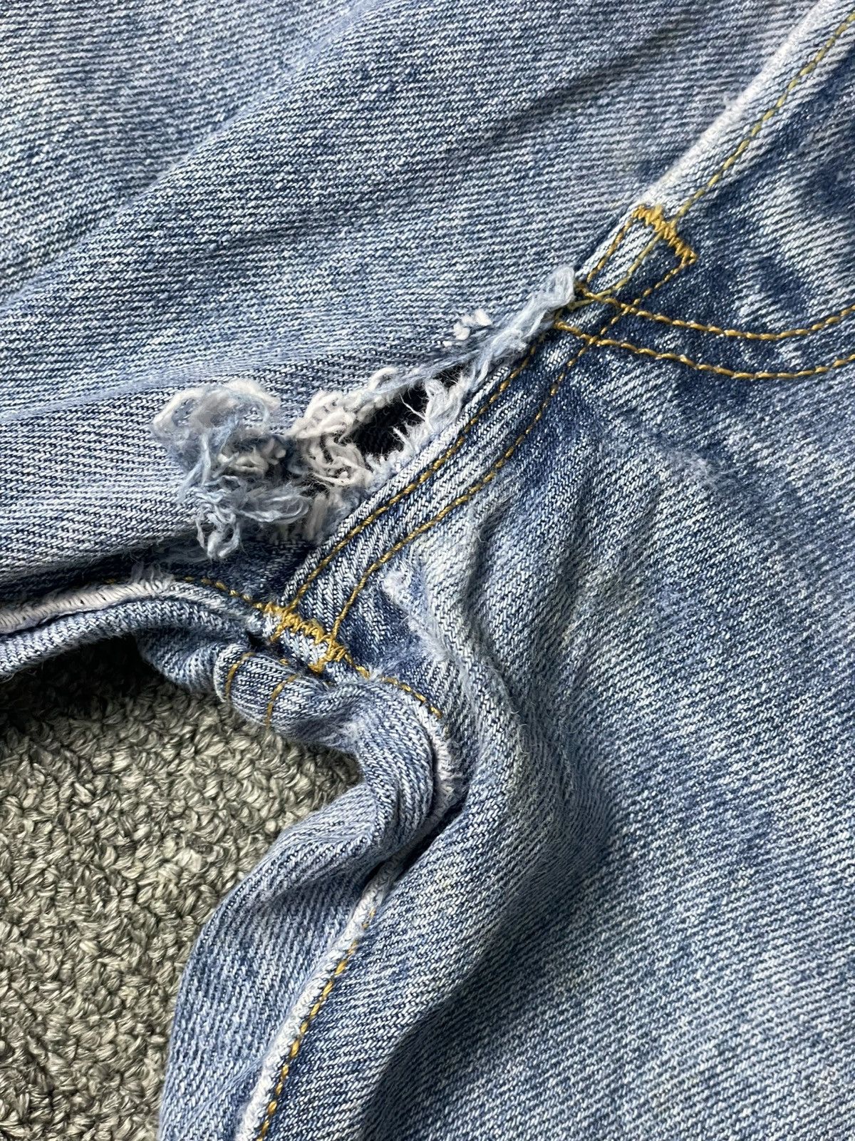 Levi's × Vintage LEVIS 501 Straight Cut Fit Jeans (106) Size US 31 - 3 Thumbnail