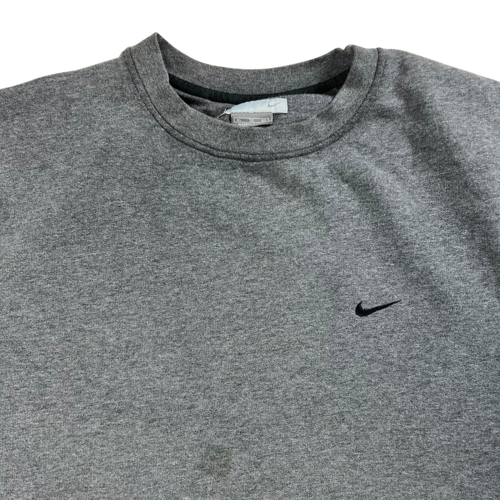 Nike × Vintage Vintage Y2K Nike mini swoosh grey crewneck (XL) Size US XL / EU 56 / 4 - 4 Thumbnail