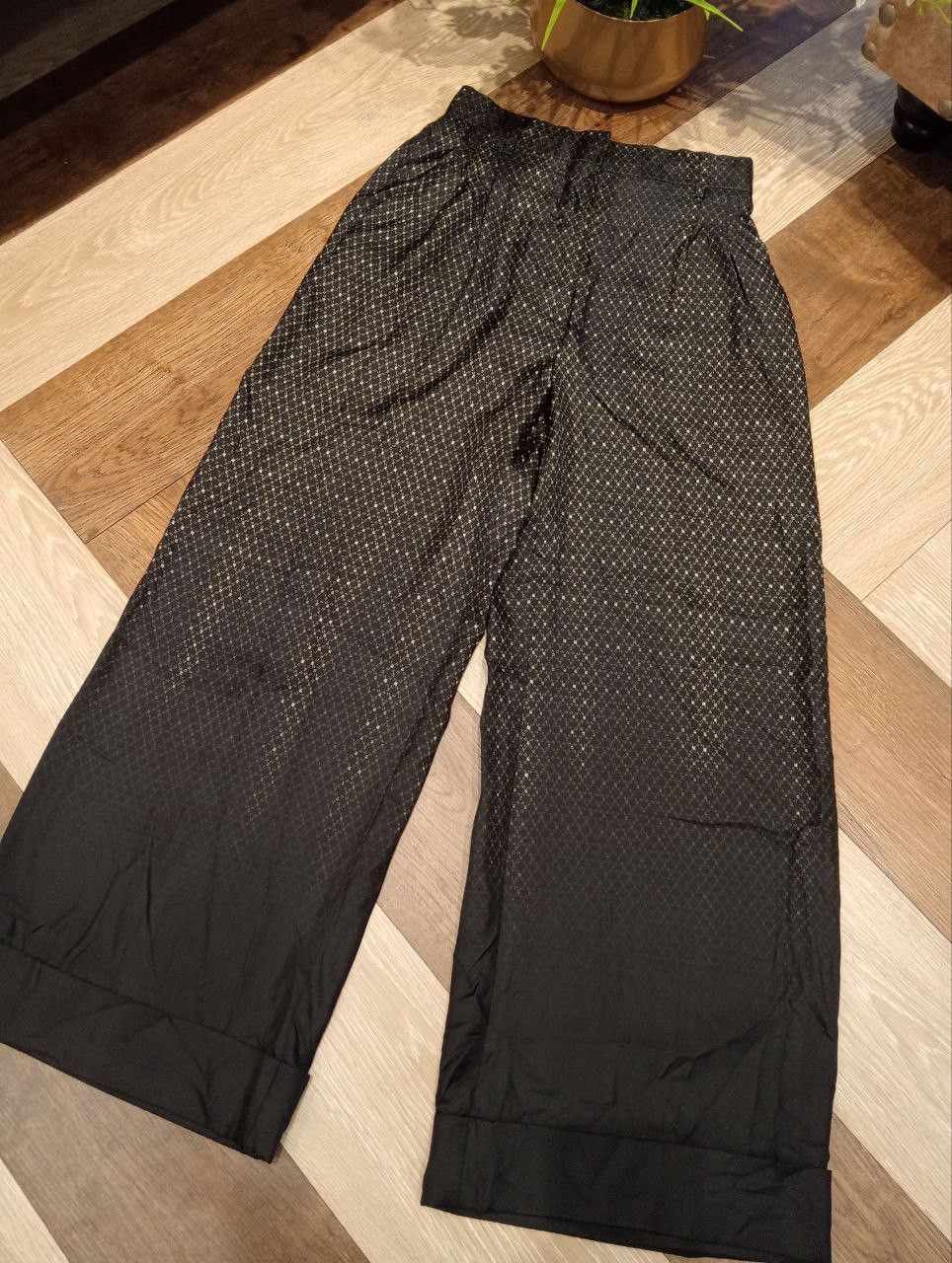 Fendi FENDI BLACK LUXURY SILK WIDE LEG TROUSERS PANTS Size 25" / US 0 / IT 36 - 3 Thumbnail