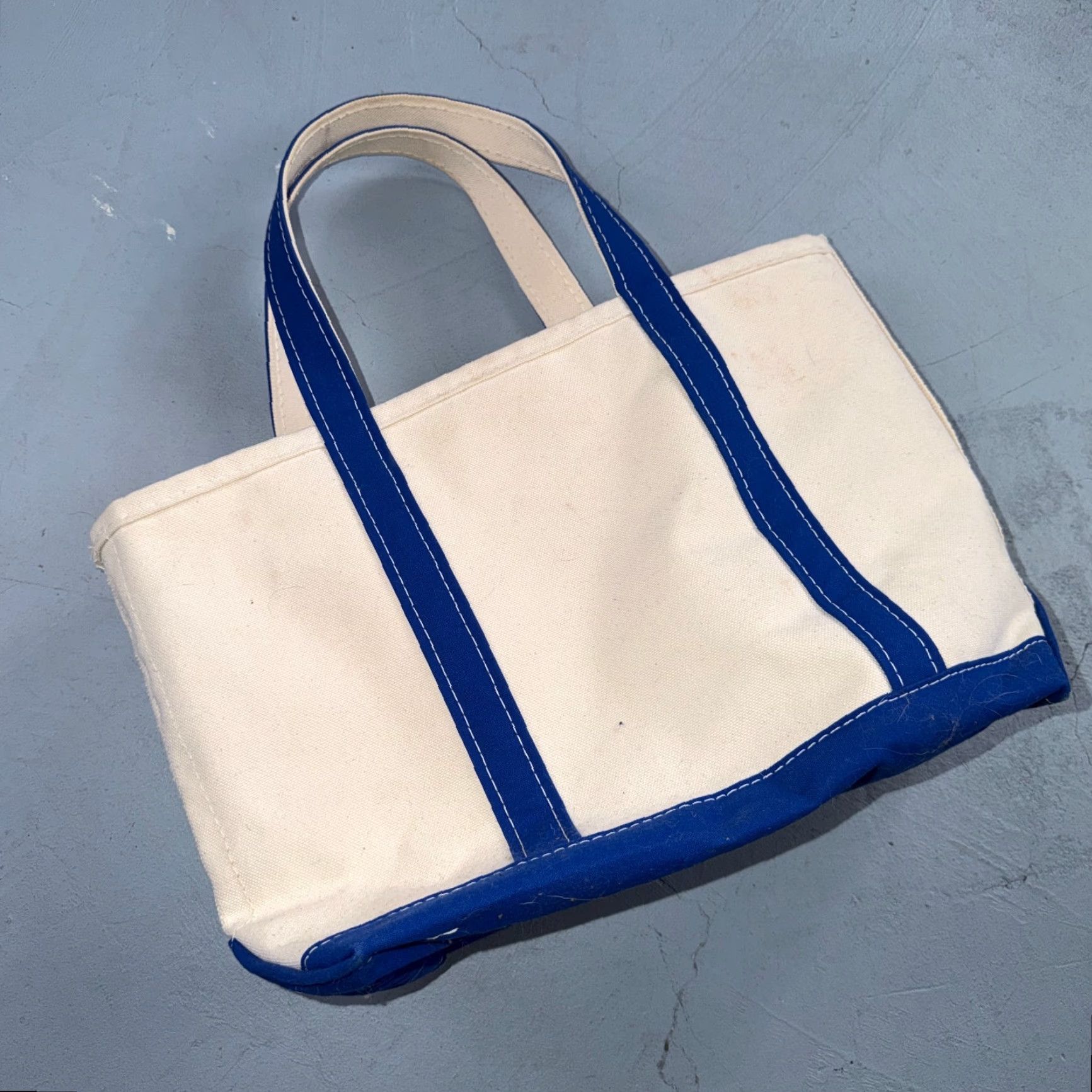 Vintage VINTAGE LL Bean Boat & Tote Small Canvas Bag Navy Blue Freeport Maine 17x11x6 Unisex Adults Small Blue Tote Bag Boat & Tote USA 90s Mens Womens Size ONE SIZE - 3 Thumbnail
