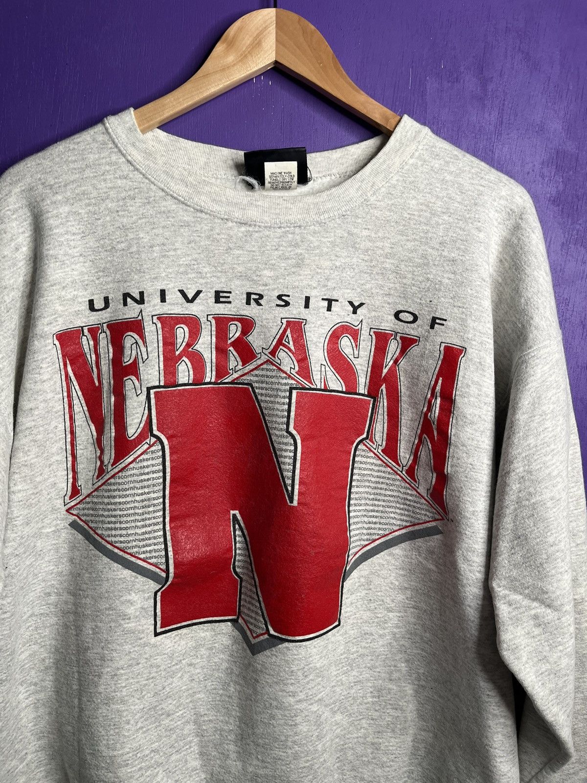 Vintage Vintage 90s Nebraska Cornhuskers logo sweatshirt Size US L / EU 52-54 / 3 - 3 Thumbnail