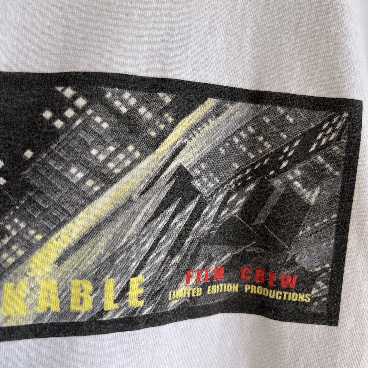 Vintage VTG 2000 Y2K Unbreakable Movie Tee Shirt Glass Sixth Sense Size US L / EU 52-54 / 3 - 6 Thumbnail