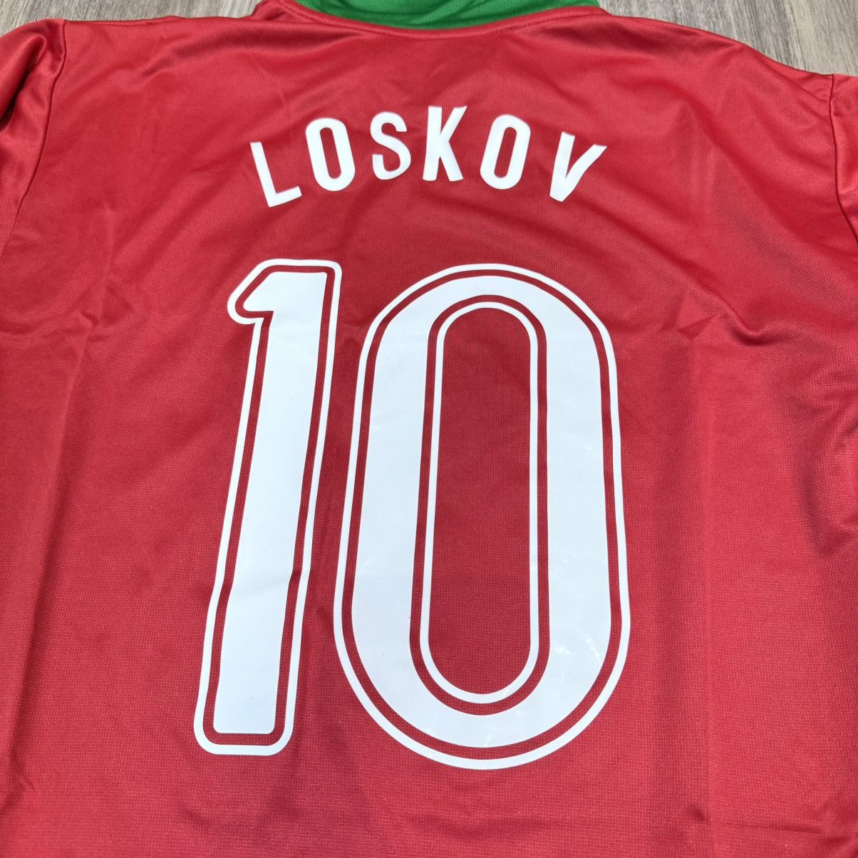 Nike Lokomotiv Moscow 2004 home shirt #10 Loskov (bnwt) Size US L / EU 52-54 / 3 - 4 Thumbnail