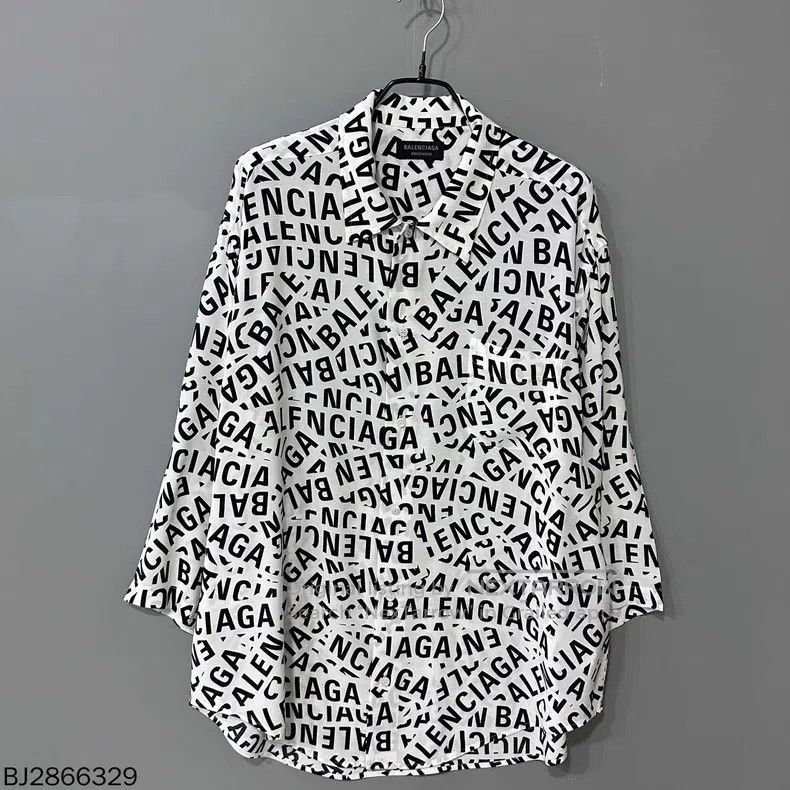 Balenciaga Balenciaga Full Barrage Print Shirt Size XS / US 0-2 / IT 36-38 - 1 Thumbnail