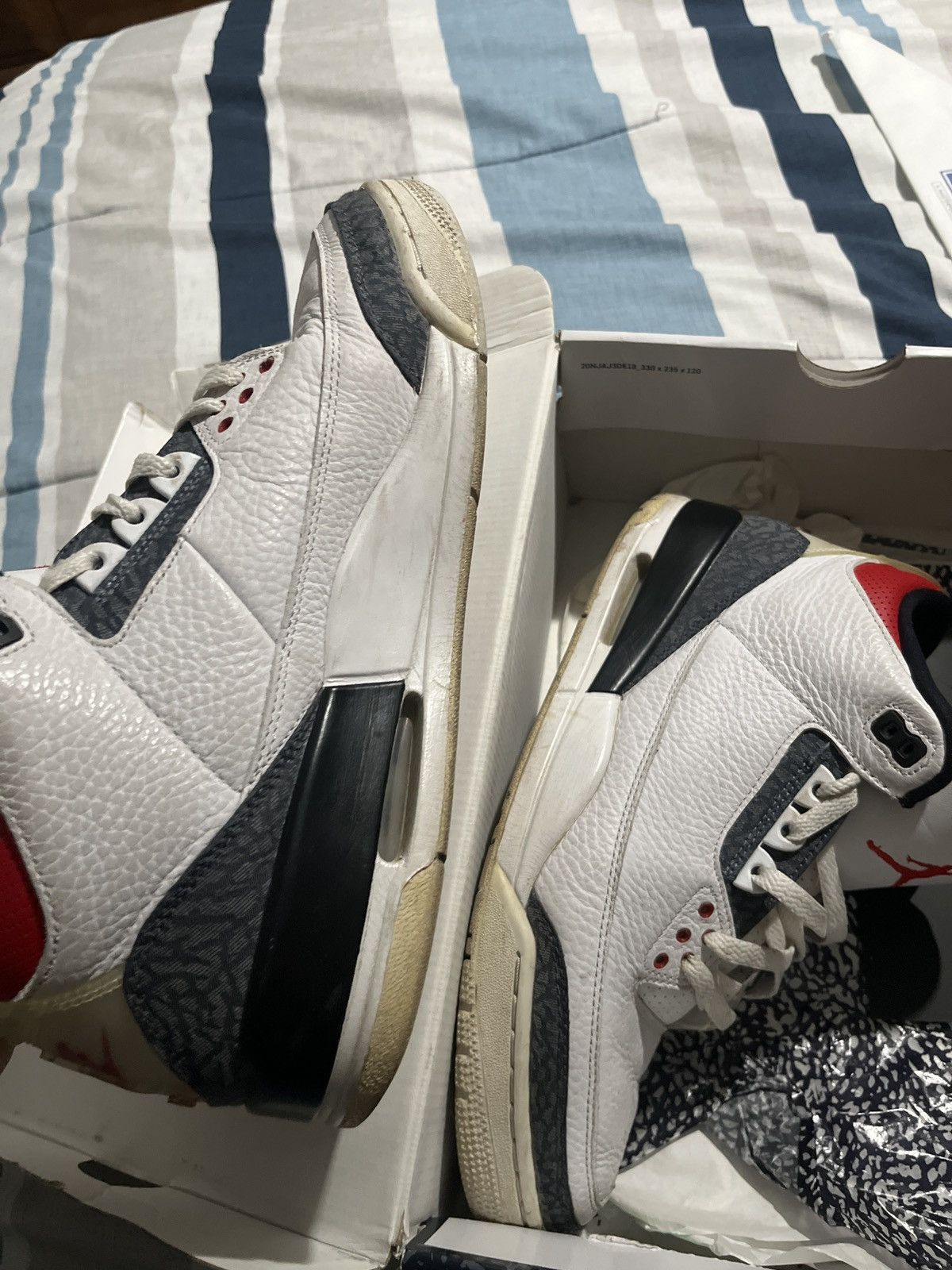 Jordan Brand × Nike Fire Red Jordan 3s Size US 10 / EU 43 - 7 Thumbnail