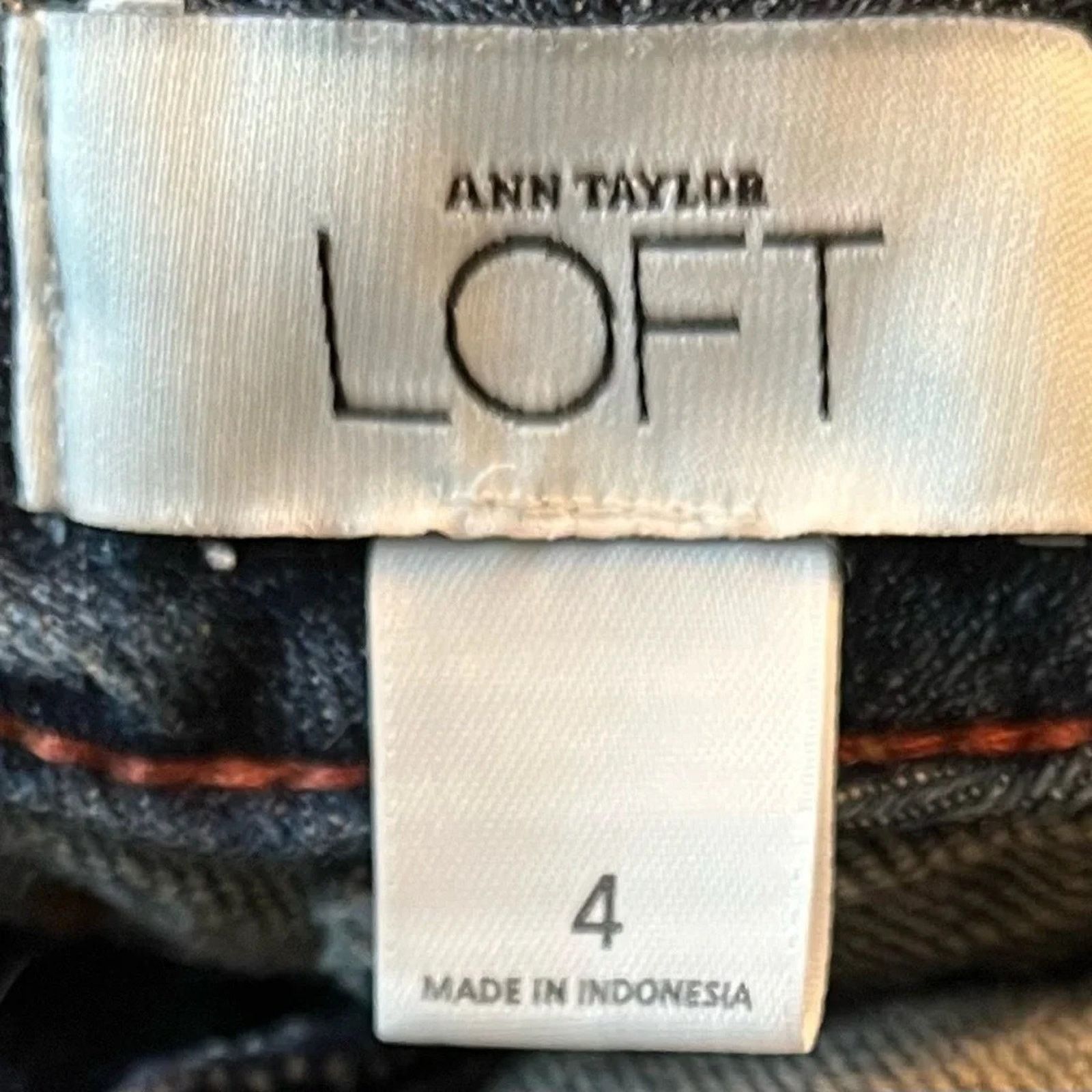 Loft Ann Taylor Loft denim mini skirt, size 4 Size 27" / US 4 / IT 40 - 6 Thumbnail
