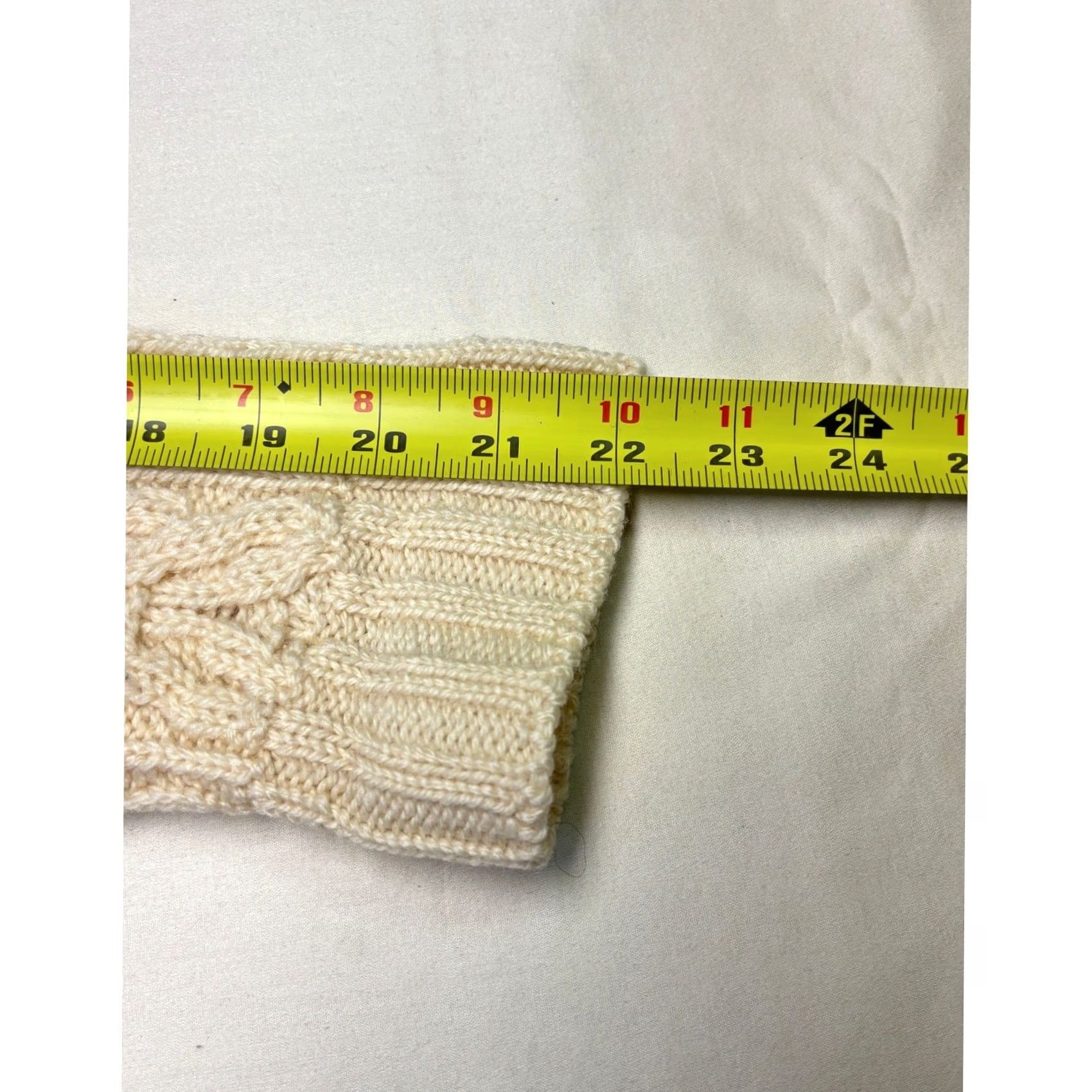 Vintage Inis Crafts Cream Cable Knit Full Zip Merino Wool Sweater Size L Irish Vintage Size L / US 10 / IT 46 - 6 Thumbnail