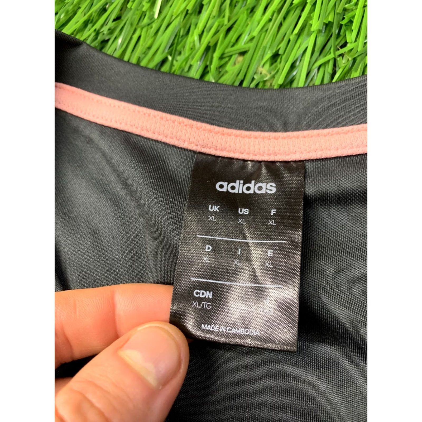 Adidas ADIDAS PERFORMANCE Training Shirt Jersey XL Men Gray and Pink Short Sleeve 2019 T-Shirt Crew Neck Size US XL / EU 56 / 4 - 4 Thumbnail