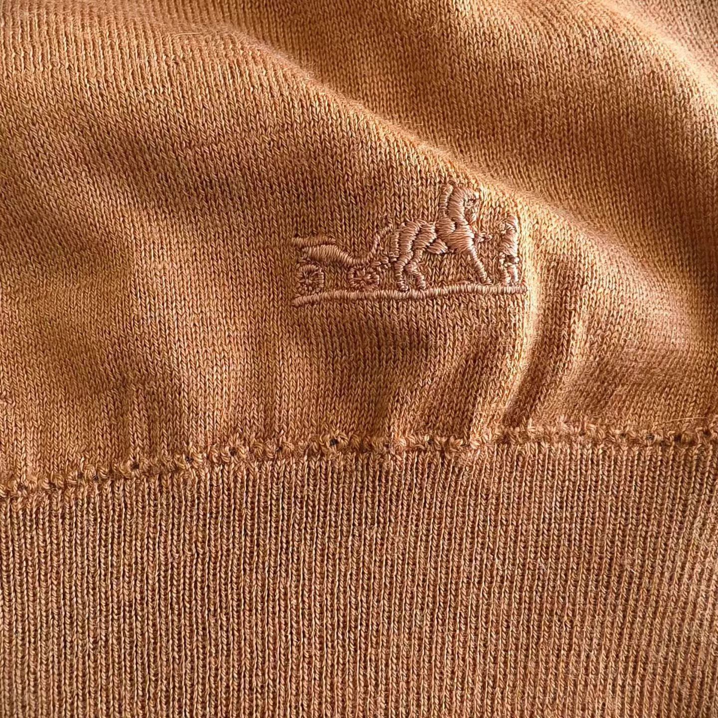 Hermes Hermes Silk Cashmere Carr Embroidered Lt Top 34 Size XS / US 0-2 / IT 36-38 - 3 Thumbnail