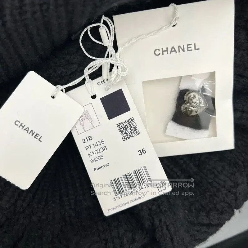 Chanel Chanel Black Cropped Sweater with Button Details . Size M / US 6-8 / IT 42-44 - 6 Thumbnail