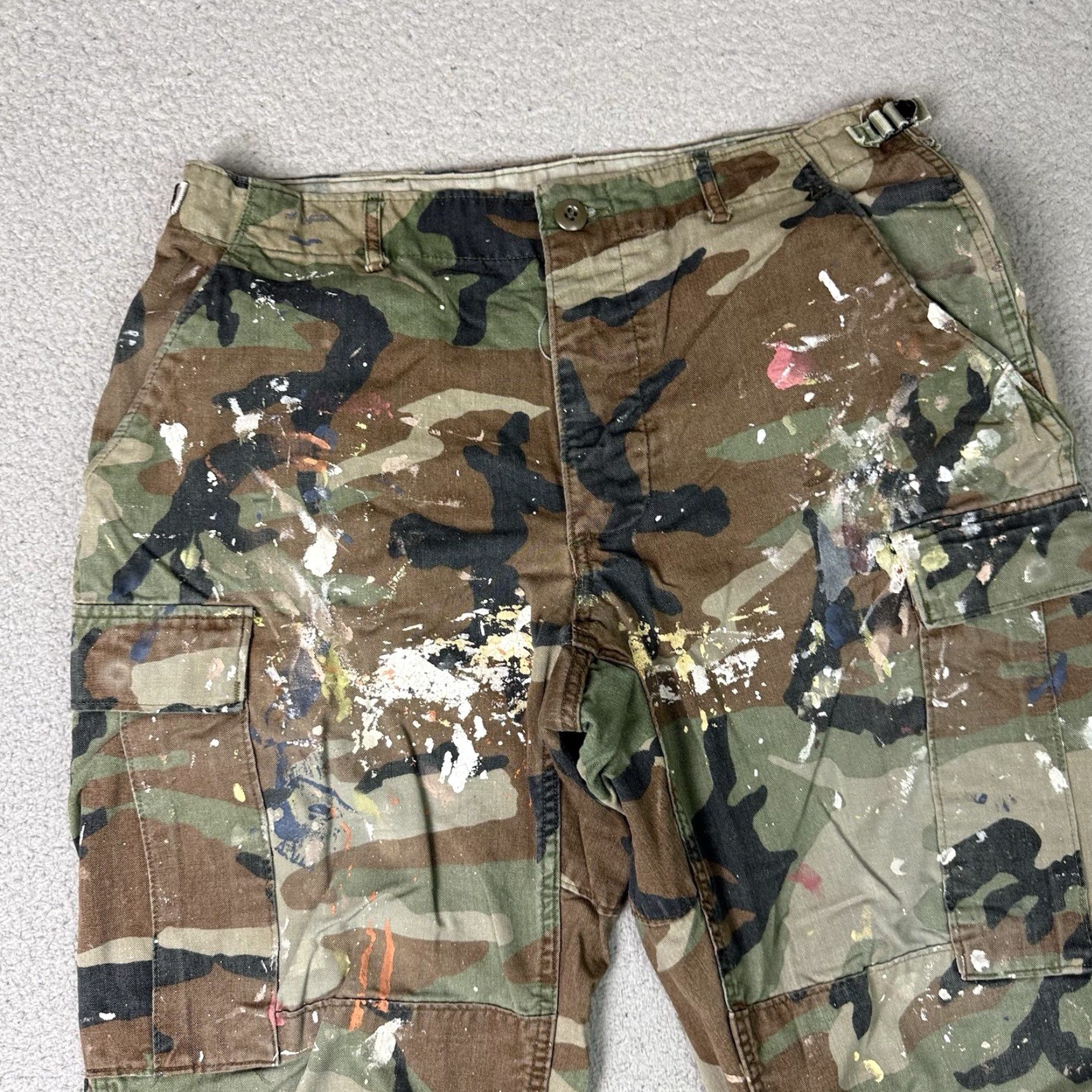 Vintage VINTAGE US Army Pants Mens M Green Woodland Camo Distressed 29in Inseam Cargo Pockets Front Flat Front Button Closure Mens Size US 31 - 3 Thumbnail