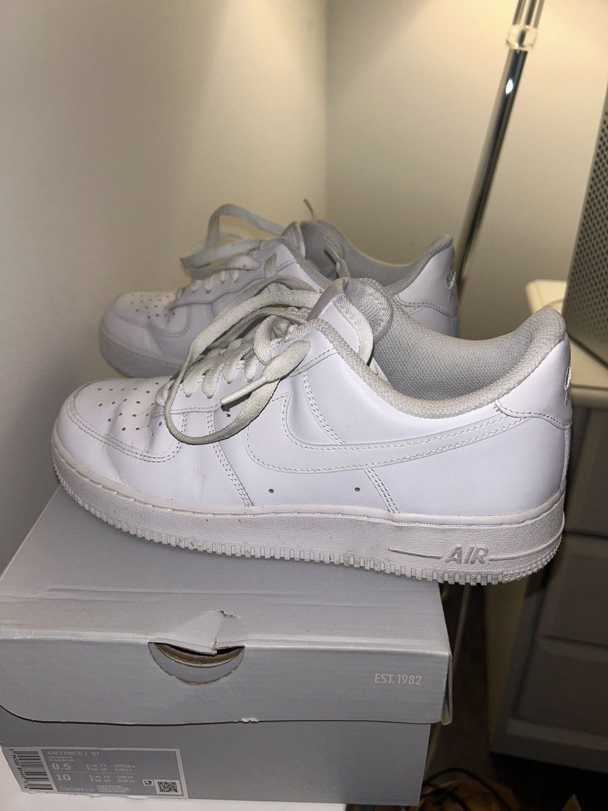 Nike Air Force 1 07 White Size US 8.5 / EU 41-42 - 2 Thumbnail