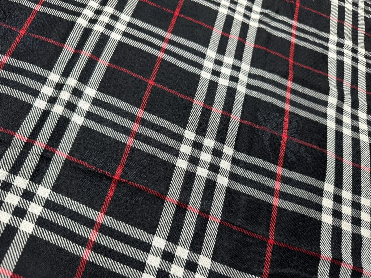 Burberry Burberry light scarf shawl Size ONE SIZE - 6 Thumbnail
