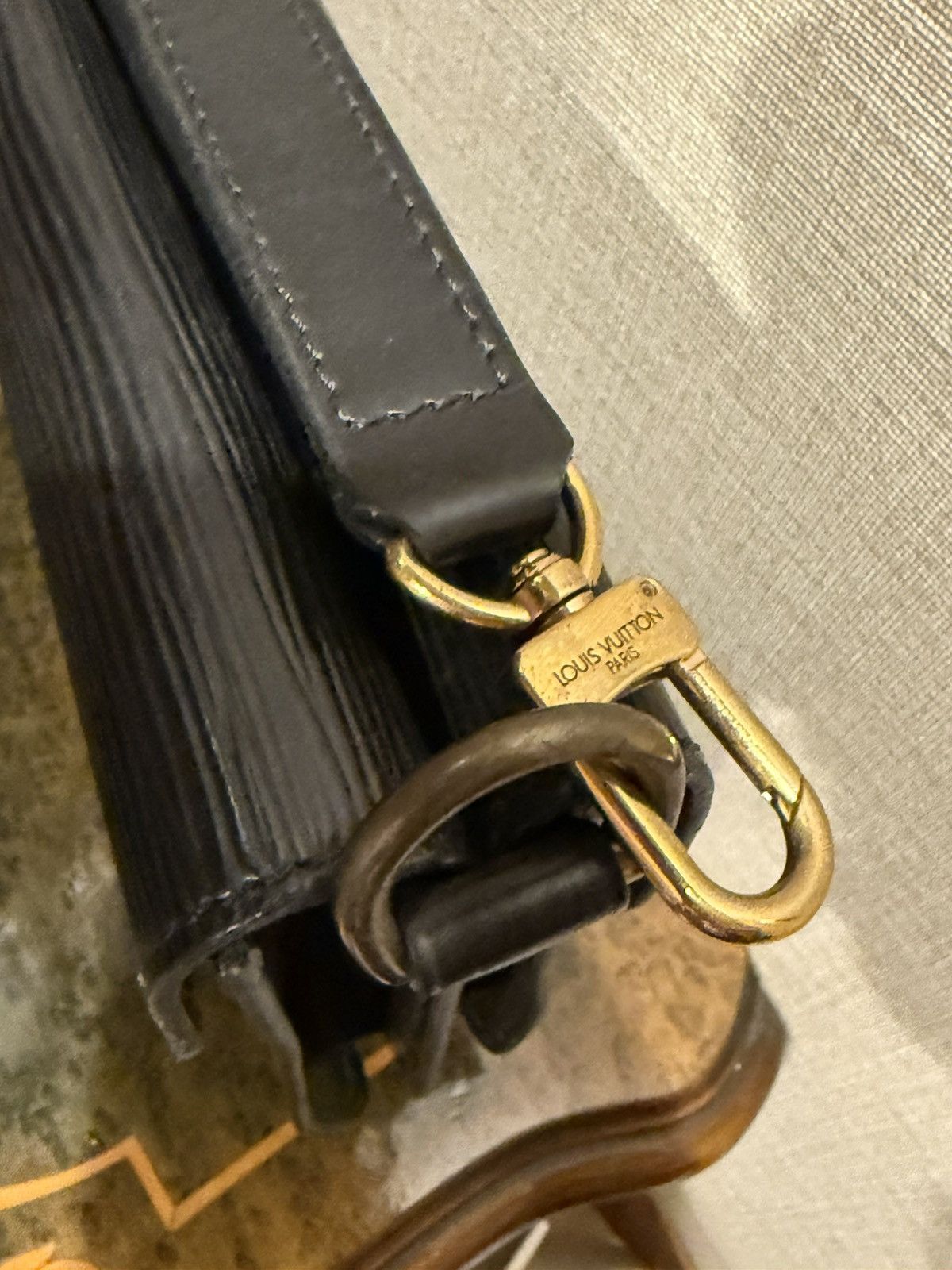 Louis Vuitton Louis Vuitton Epi Leather Clutch–Dual Opening, Lock Closure Size ONE SIZE - 5 Thumbnail