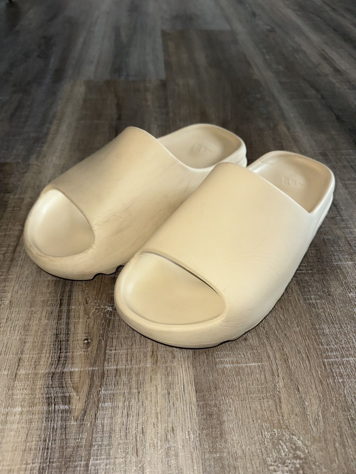 Yeezy Slide - ‘Bone’