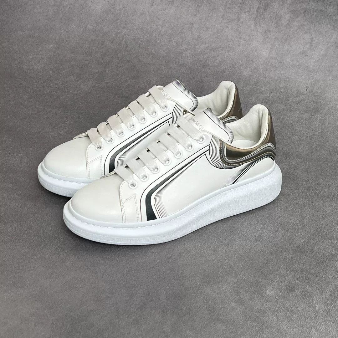 Alexander McQueen Alexander McQueen Casual Gold Lowtop Sneakers 10 Men Size US 10 / EU 43 - 1 Thumbnail