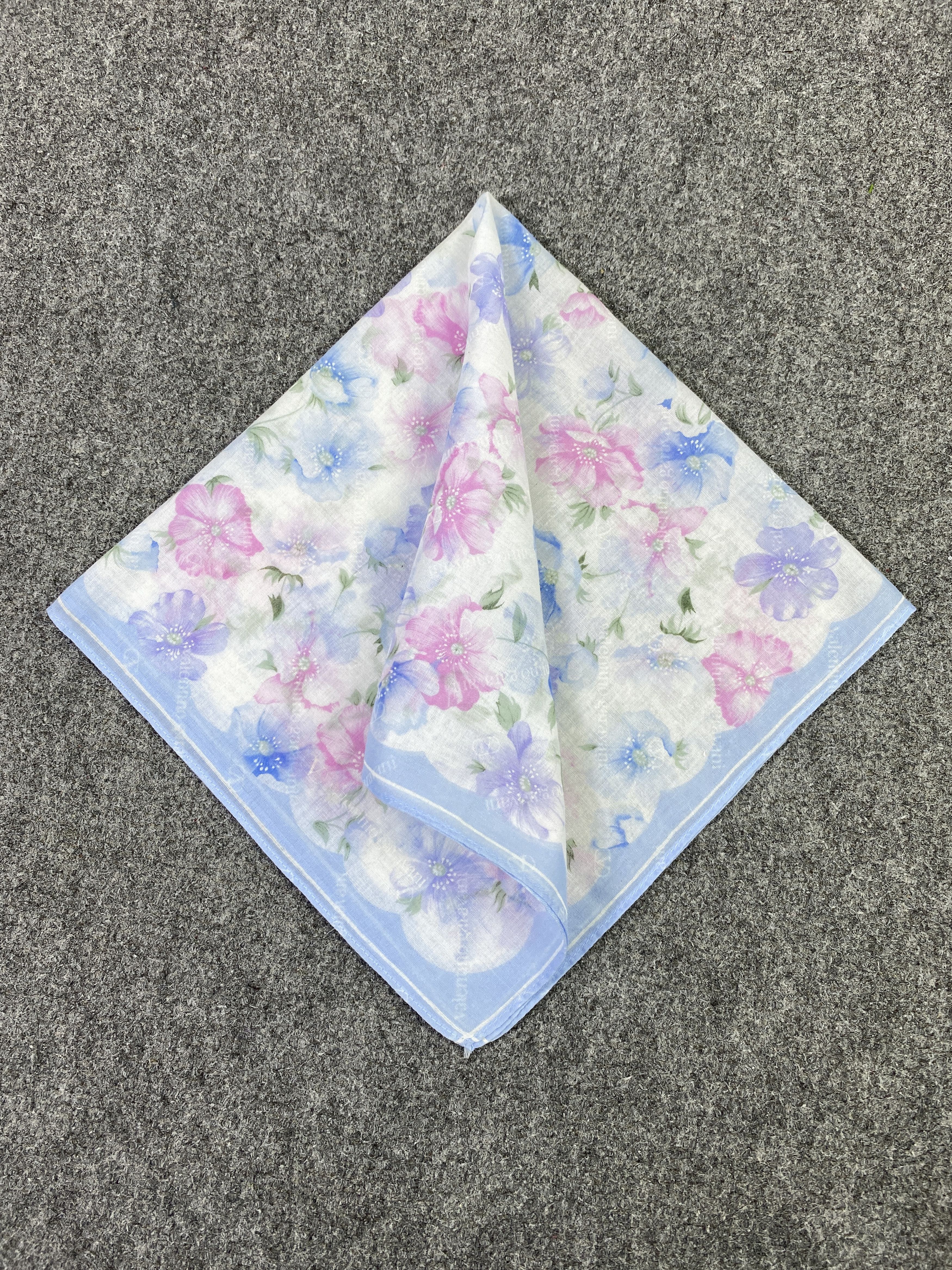Valentino Valentino Garavani Handkerchief / Neckerchief KT0179 Size ONE SIZE - 3 Thumbnail