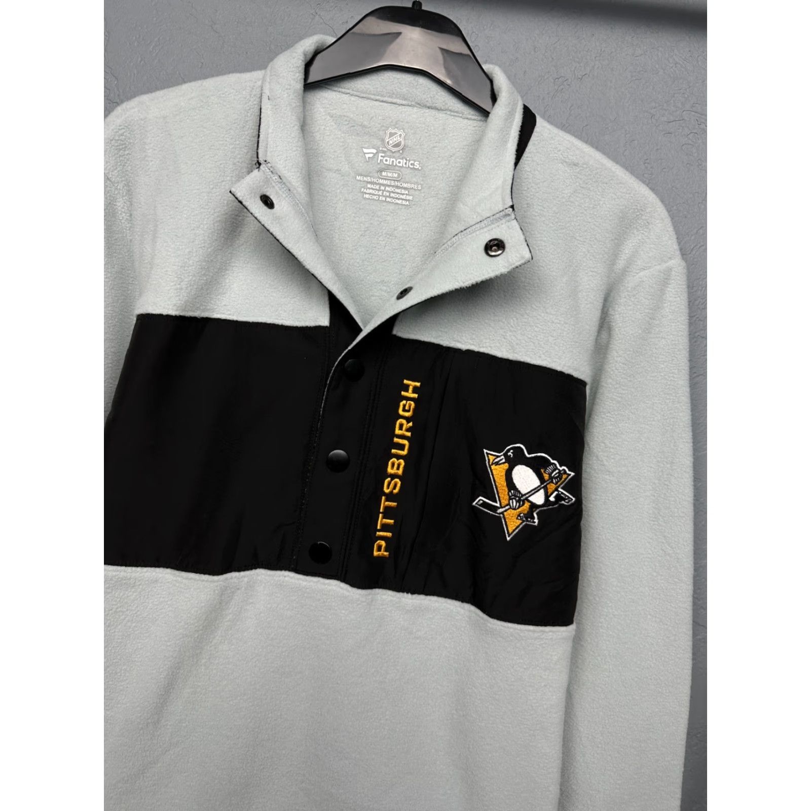 NHL NHL Pittsburgh Penguins Mens Jacket Category: Jacket 1/4 Zip Fleece Gray Size M Logo Size US M / EU 48-50 / 2 - 2 Thumbnail