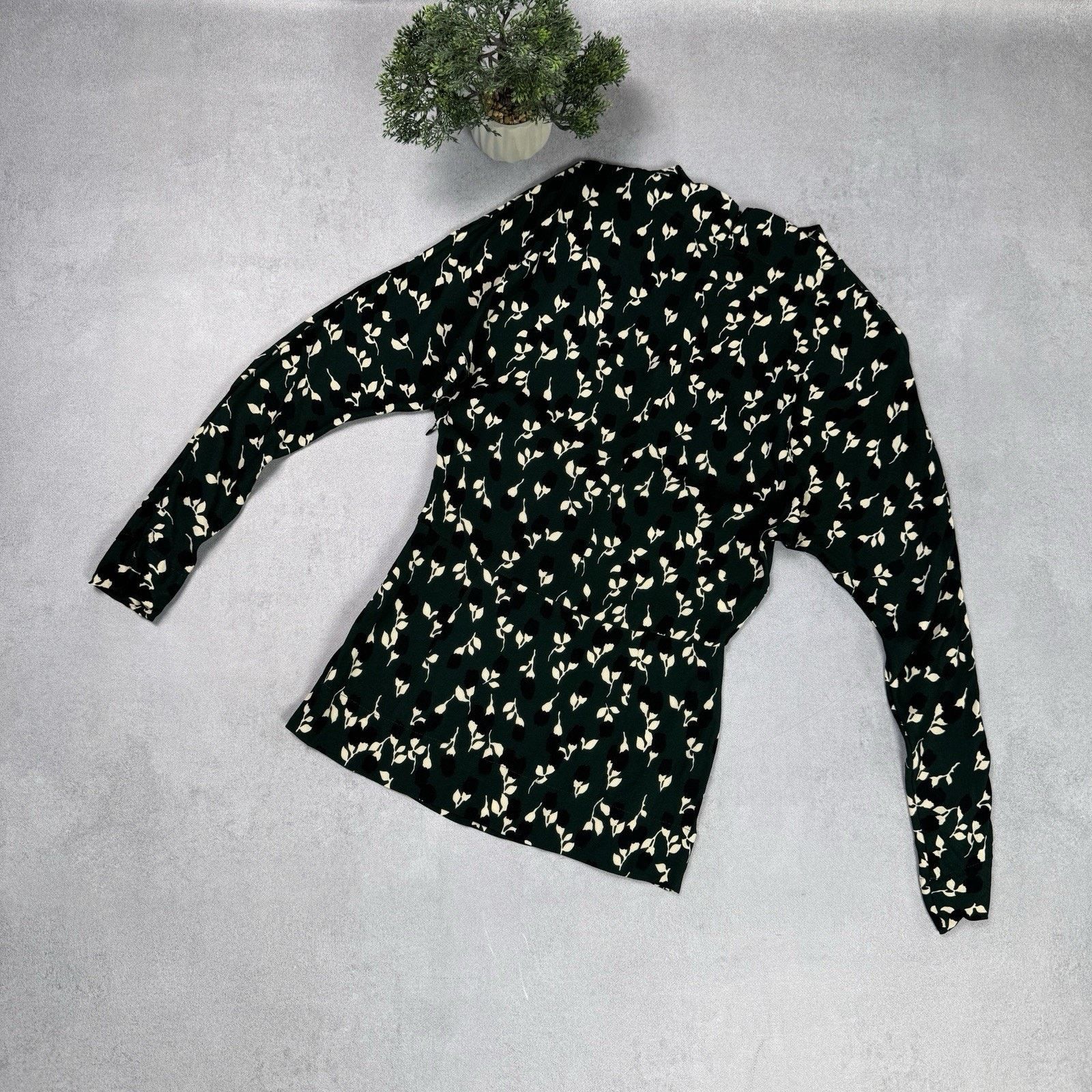 Marni Marni Green White Print Viscose Top Blouse Size 40 Size S / US 4 / IT 40 - 14 Thumbnail