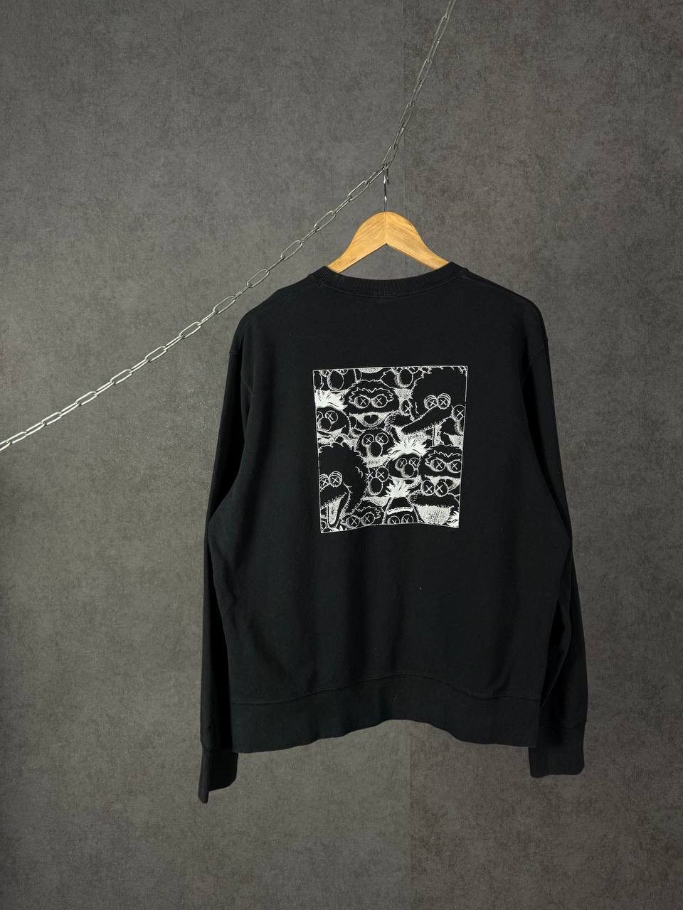 Kaws Kaws x Uniqlo cult designer sweatshirt Size US M / EU 48-50 / 2 - 2 Thumbnail