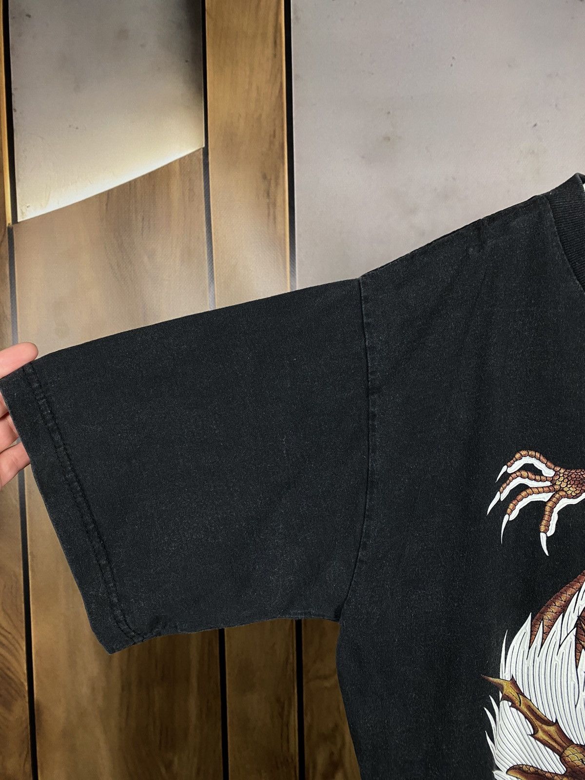 Japanese Brand 🐉Vintage 90s T-Shirt 3D Logo Big Chines Dragon Thailand Tee🐉 Size US L / EU 52-54 / 3 - 5 Thumbnail